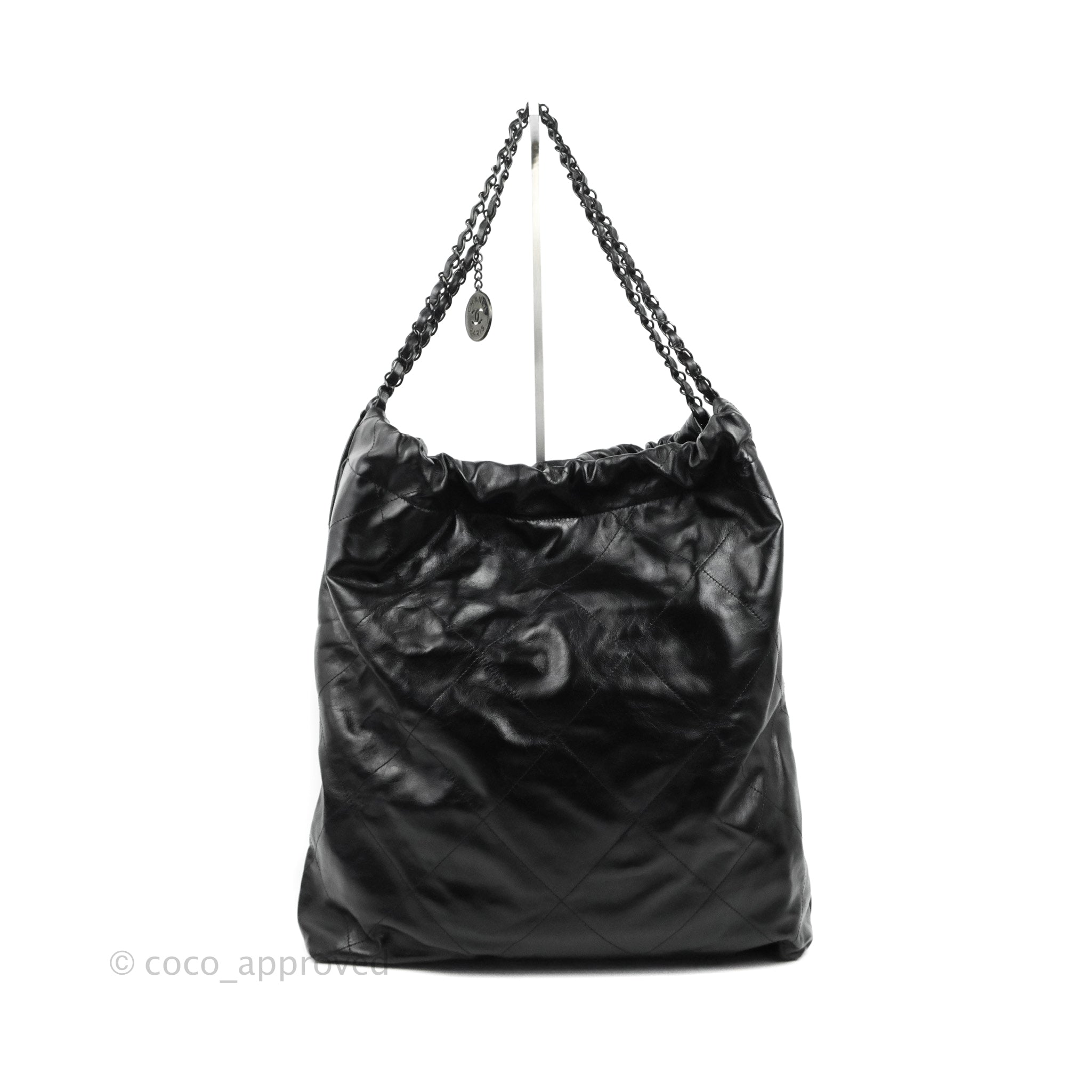 Chanel 22 large handbag, Shiny calfskin & gold-tone metal , black — Fashion