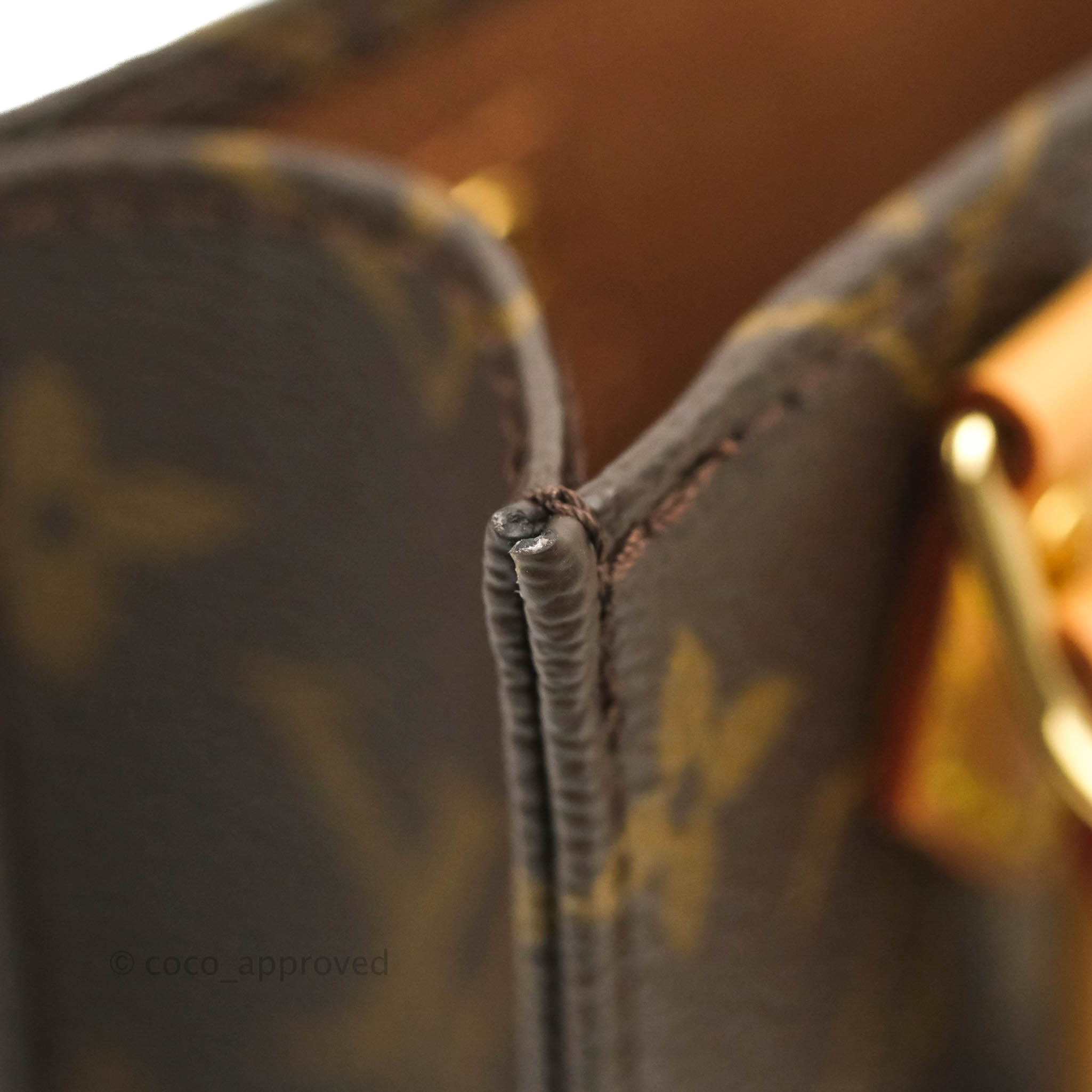 Louis Vuitton Monogram Canvas Petit Sac Plat Shoulder Bag (SHF-NcP7wa) –  LuxeDH