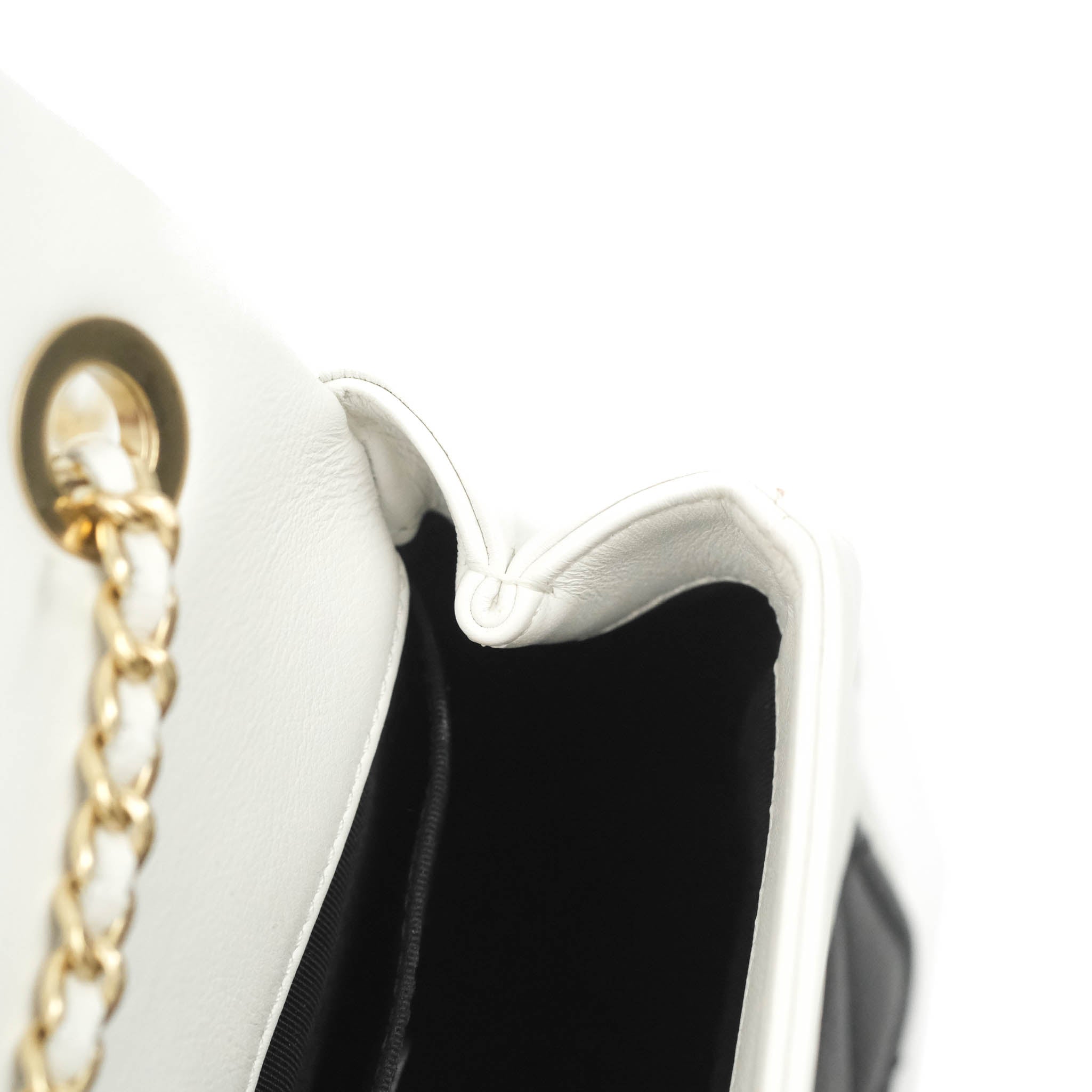 Chanel Bi-Color Chain White Flap bag - Touched Vintage
