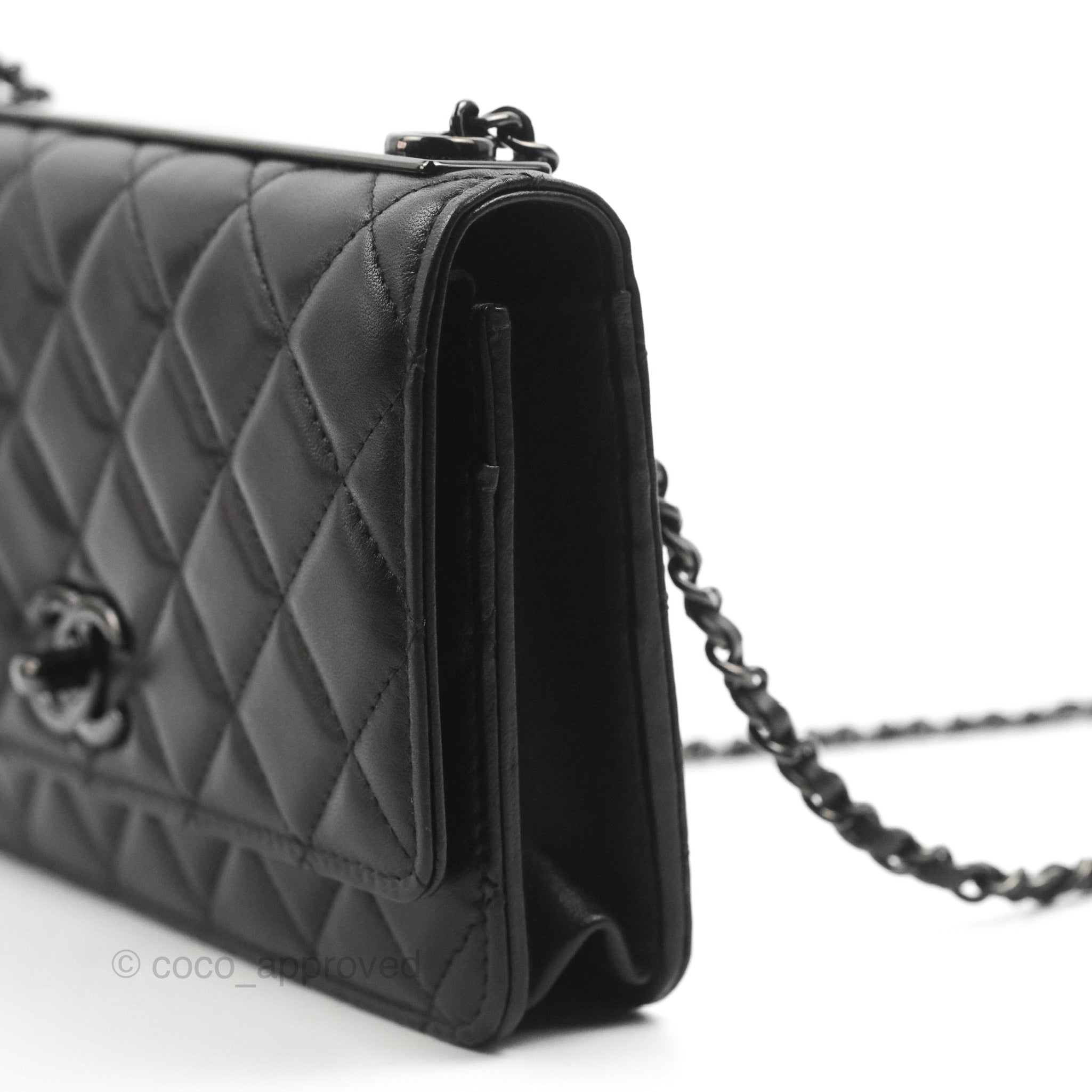 The new so black WOC with pearly lambskin 🖤 : r/chanel