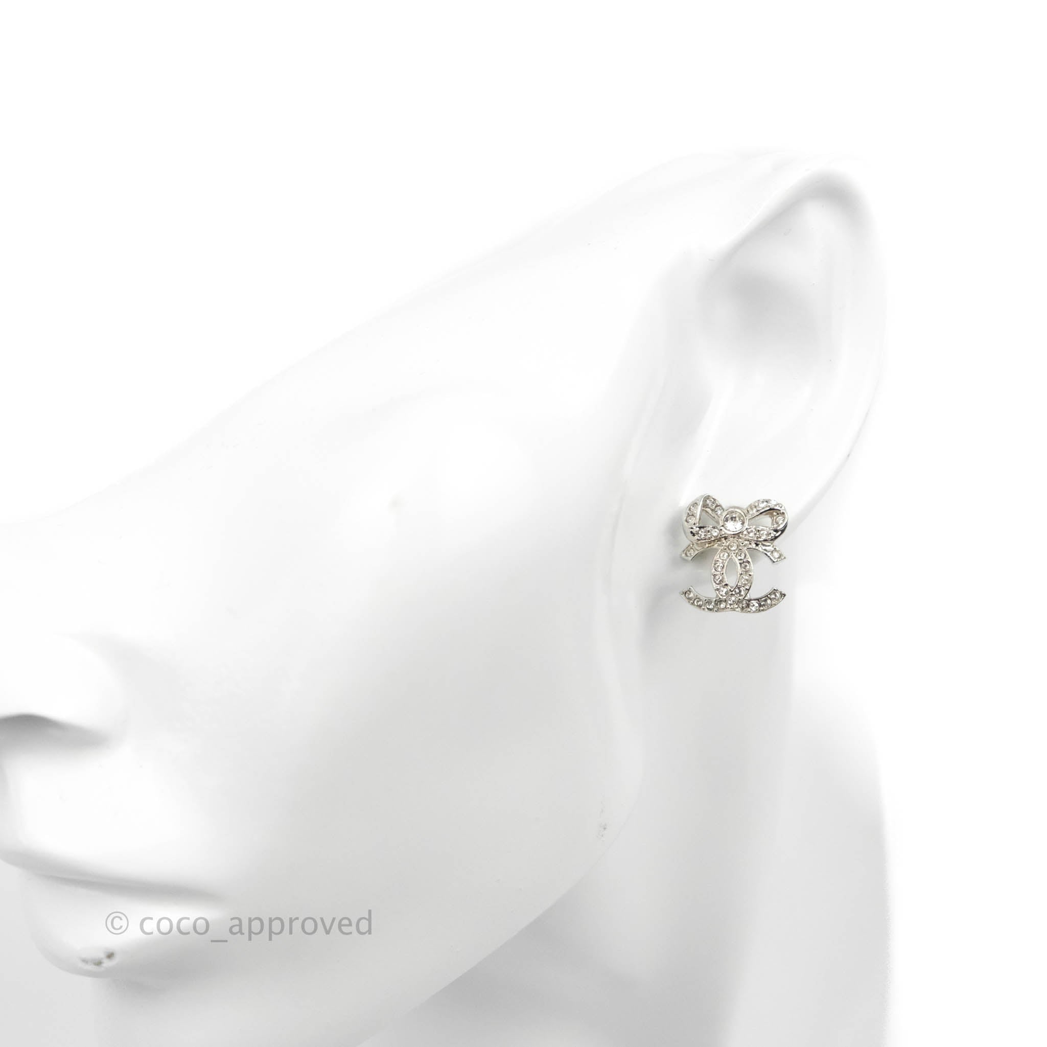Chanel Crystal CC Bow Knot Earrings Silver Tone 22B – Coco