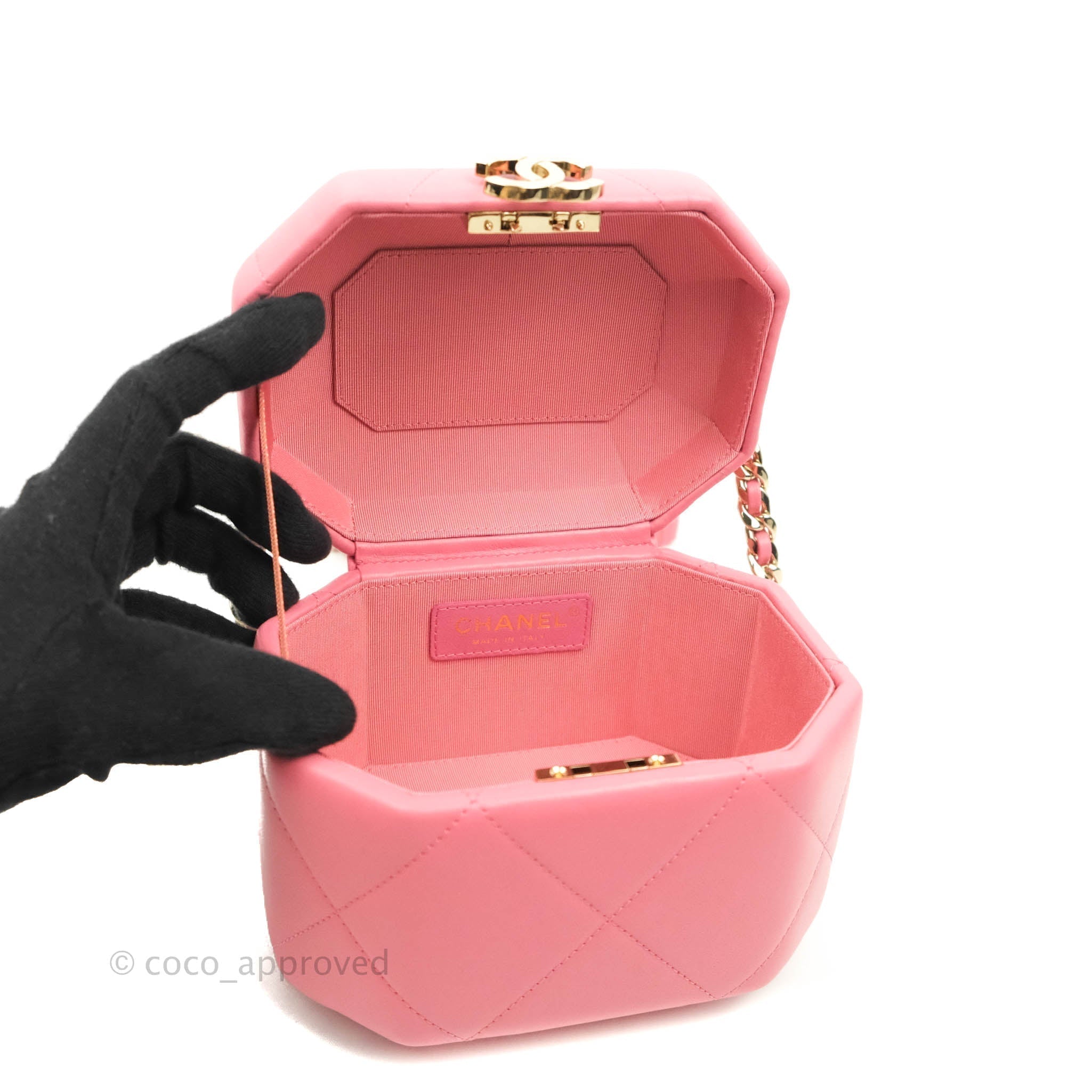 Chanel Small Hexagon Vanity Case Pink Lambskin Gold Hardware – Coco  Approved Studio
