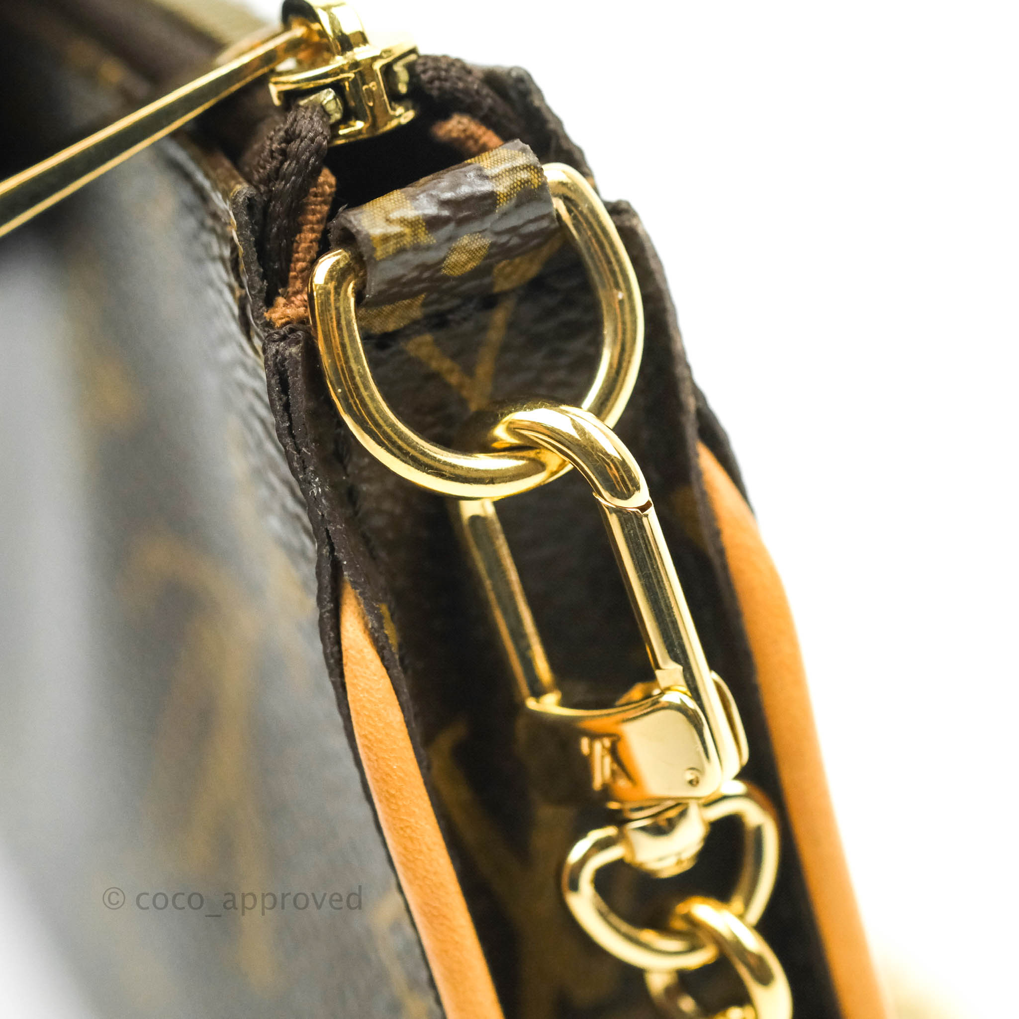 Eva cloth handbag Louis Vuitton White in Cloth - 25278856