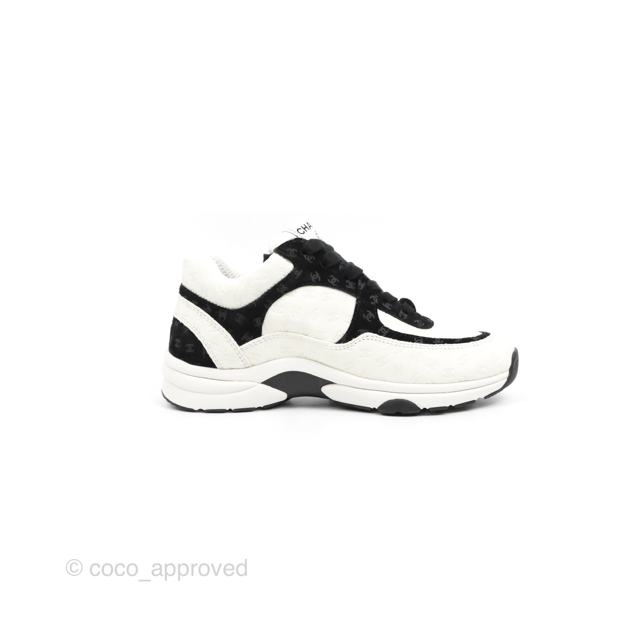 Chanel CC Sneakers Black/White Size 35 – Coco Approved Studio