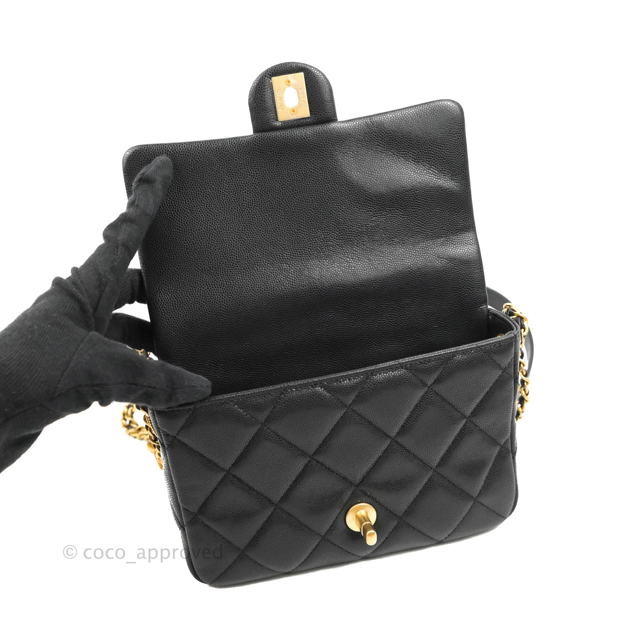 CHANEL 22P Top Handle Black Rectangular Mini Flap Bag – Fashion Reloved