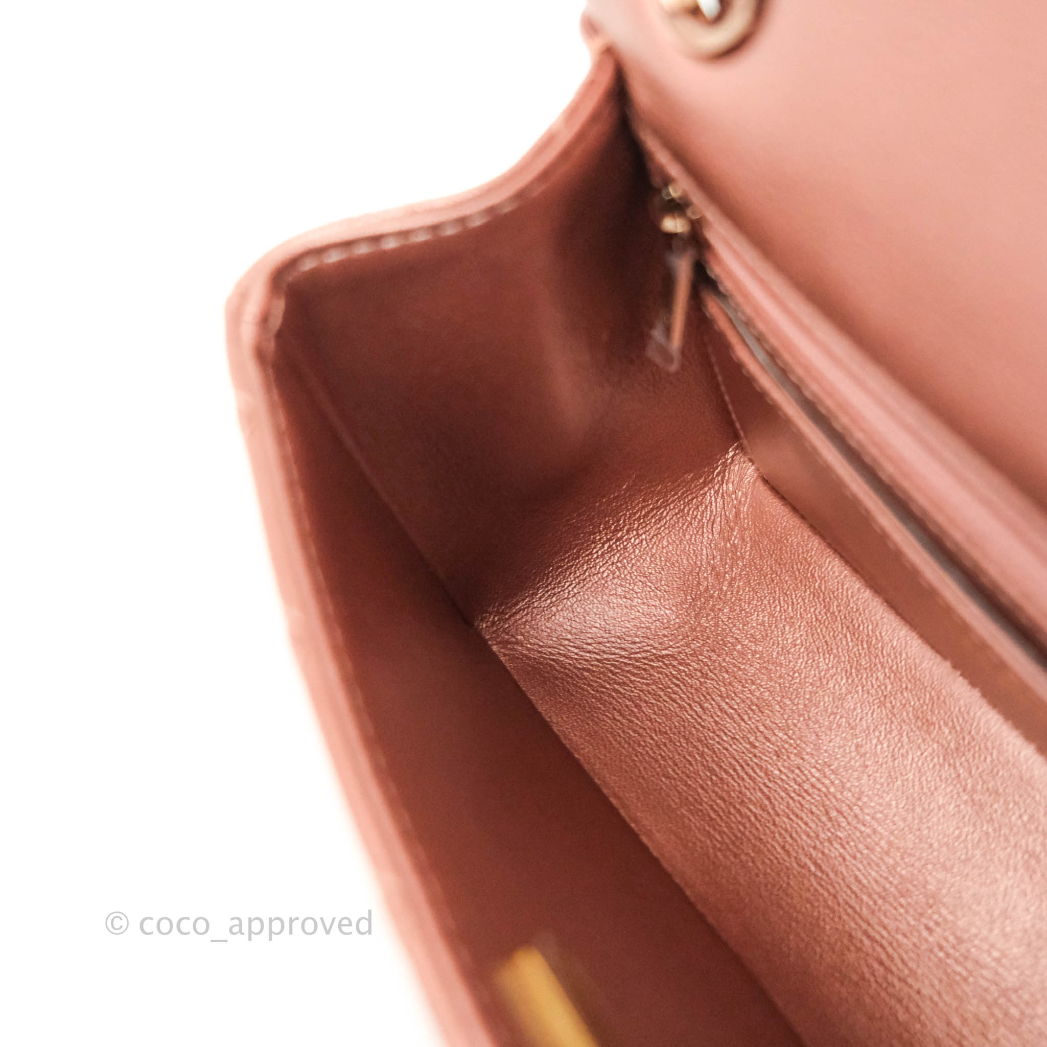 Chanel Mini Reissue 224 Fuchsia Neon Pink Goatskin Silver Hardware – Coco  Approved Studio