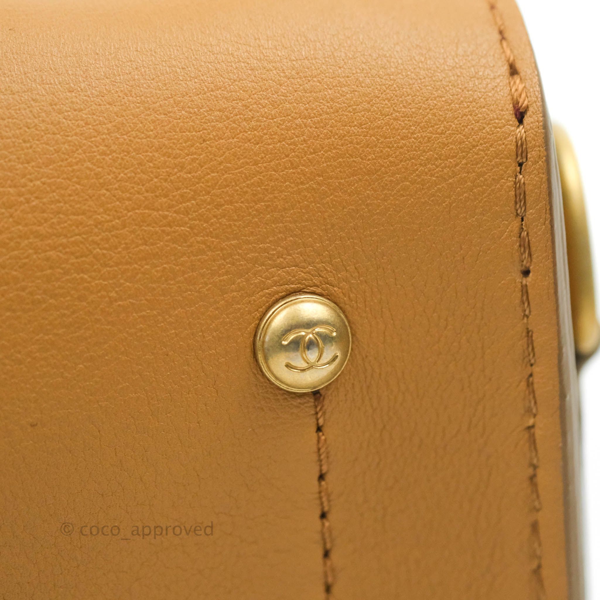 Chanel 19 Hobo Bag Beige Aged Calfskin Brushed Gold Hardware – Madison  Avenue Couture