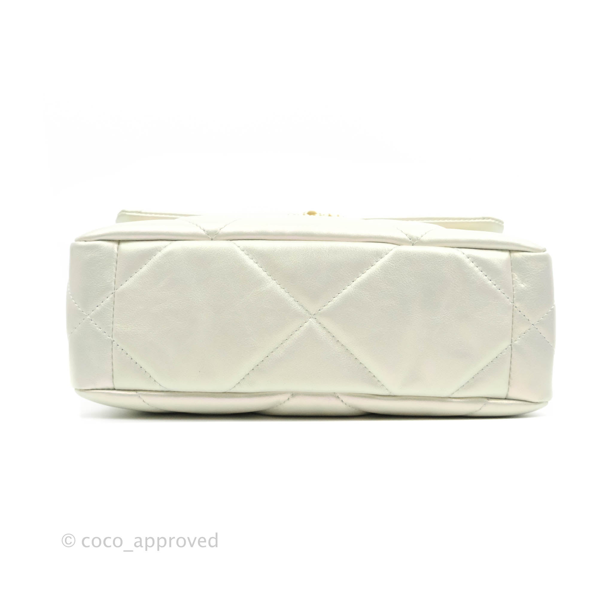 Chanel 19 Small Iridescent White Mixed Hardware – Coco