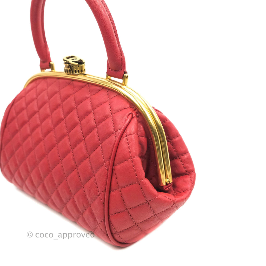 Chanel Quilted Kisslock Handbag With Chain Red Calfskin Gold Hardware