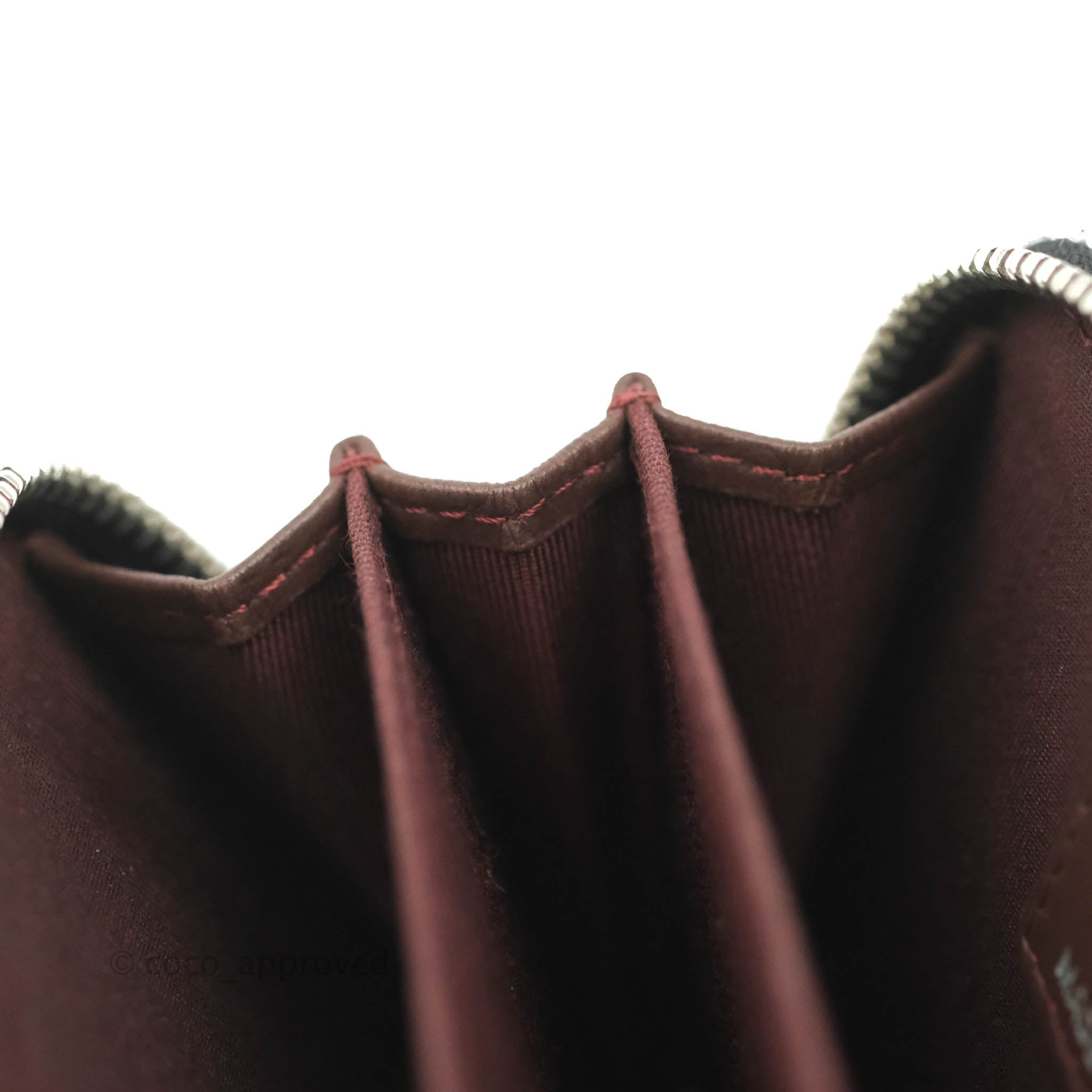 CHANEL black quilted lambskin 19 Zip-around Coin Purse Leather ref.613911 -  Joli Closet