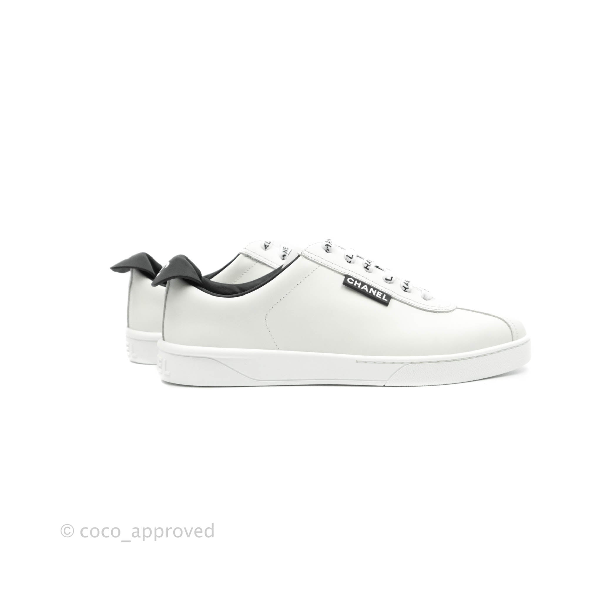 Chanel Logo Pull Tab Lace-up Sneakers White & Black Size 37.5 – Coco  Approved Studio