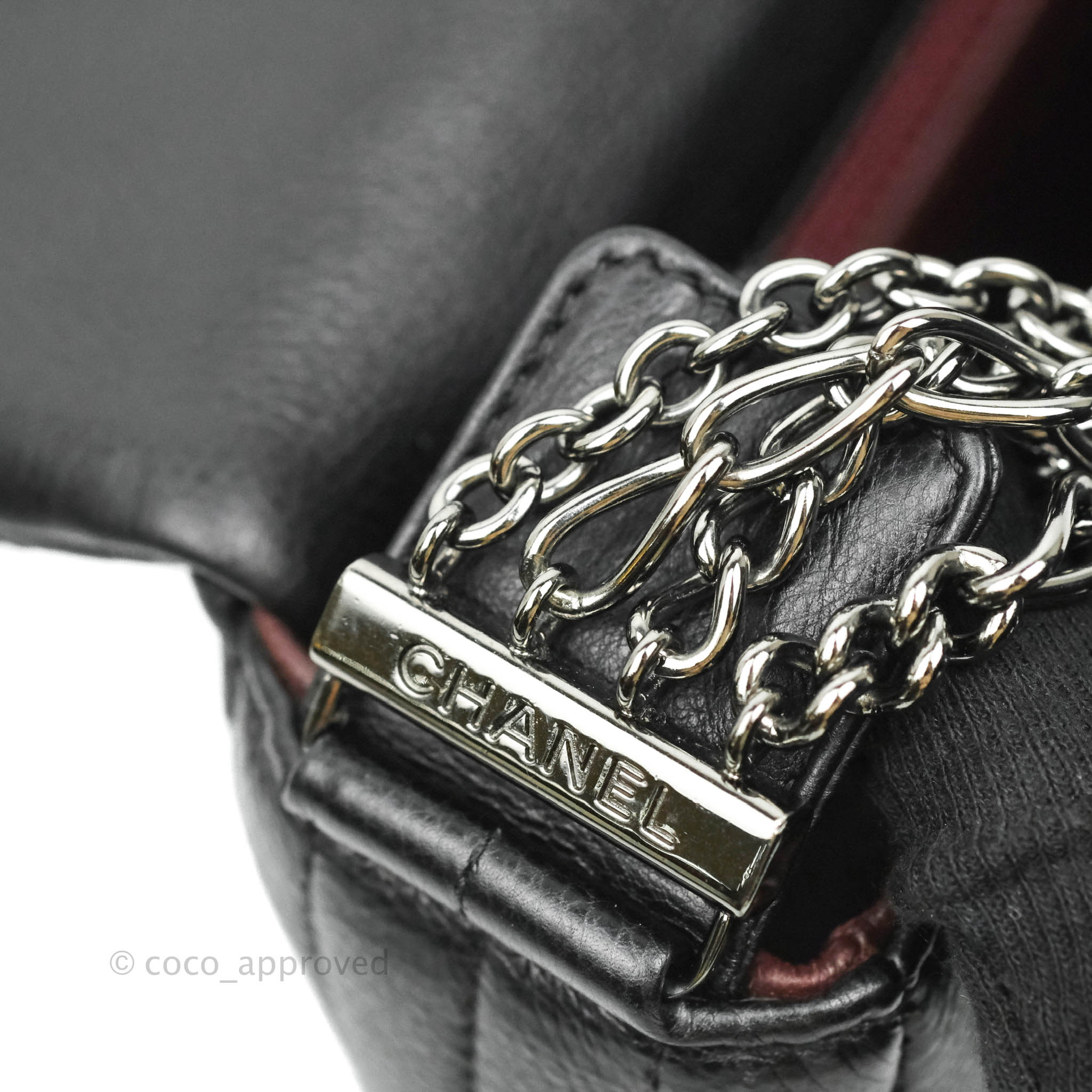 Chanel Quilted & Chevron Flap Bag Black Calfskin Gun Metal Chains