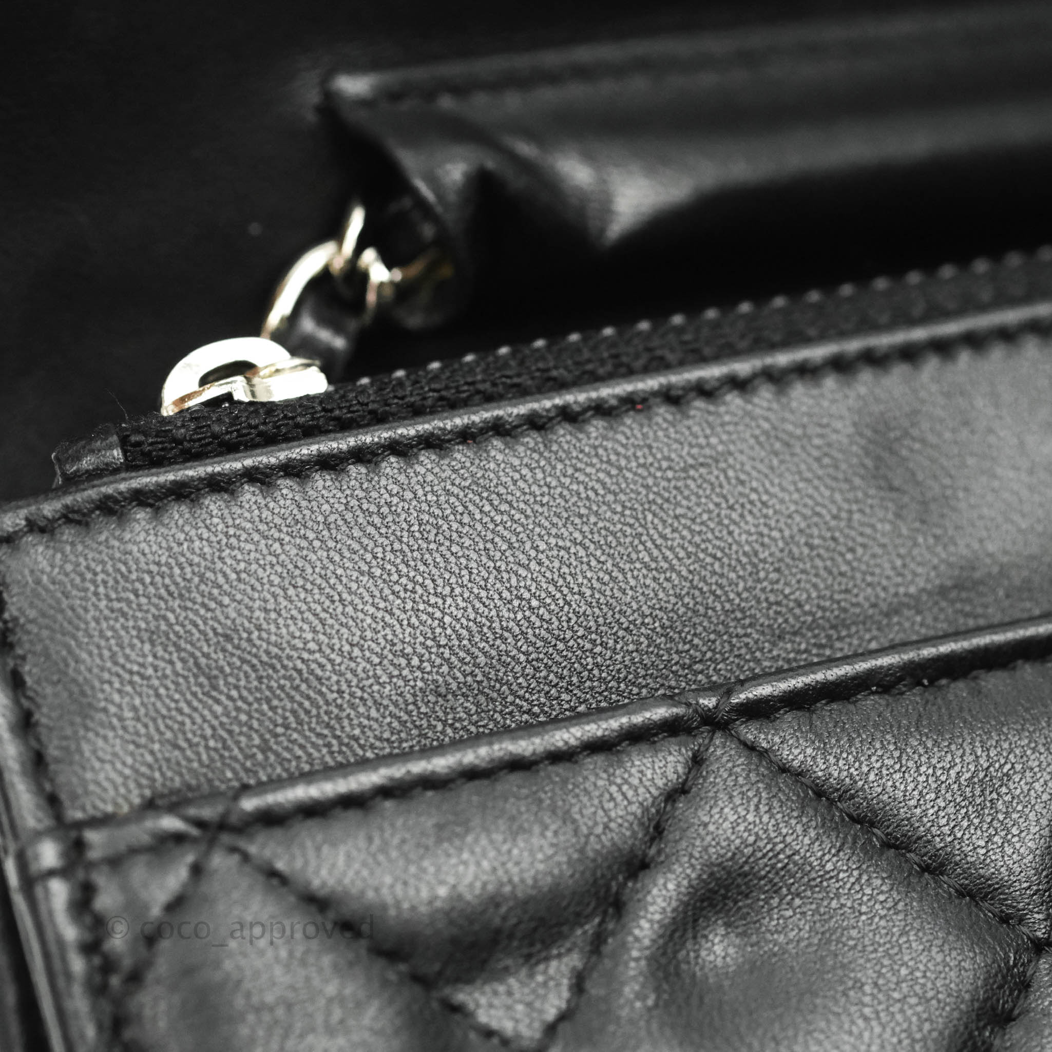 New 18P Chanel Black CC Double Zip Clutch Wallet on Chain WOC Bag –  Boutique Patina