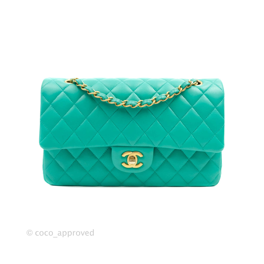 Chanel Quilted M/L Medium Double Flap Green Lambskin Aged Gold Hardware 19S