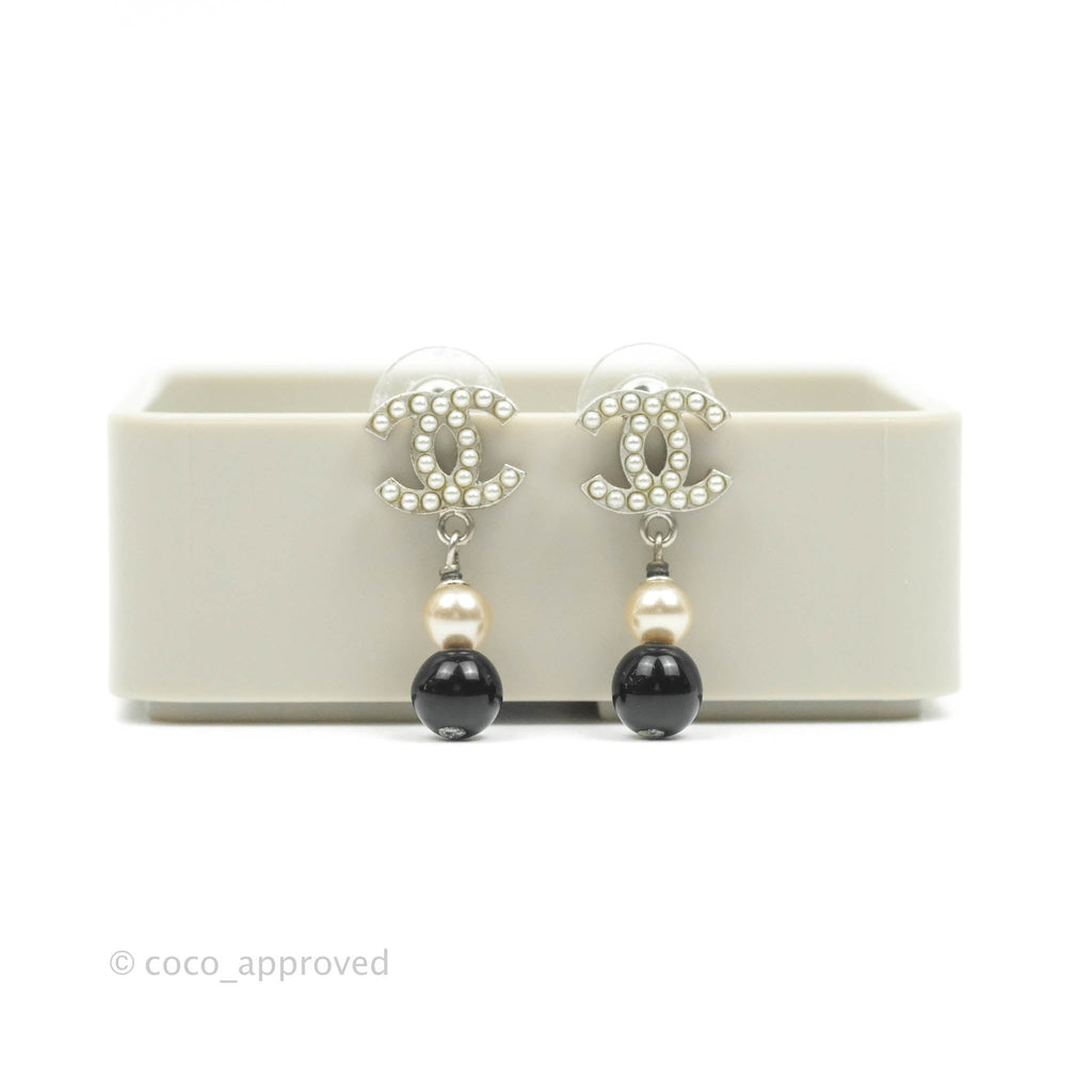 Chanel Crystal CC Drop Pearl Earrings Silver Tone 04A
