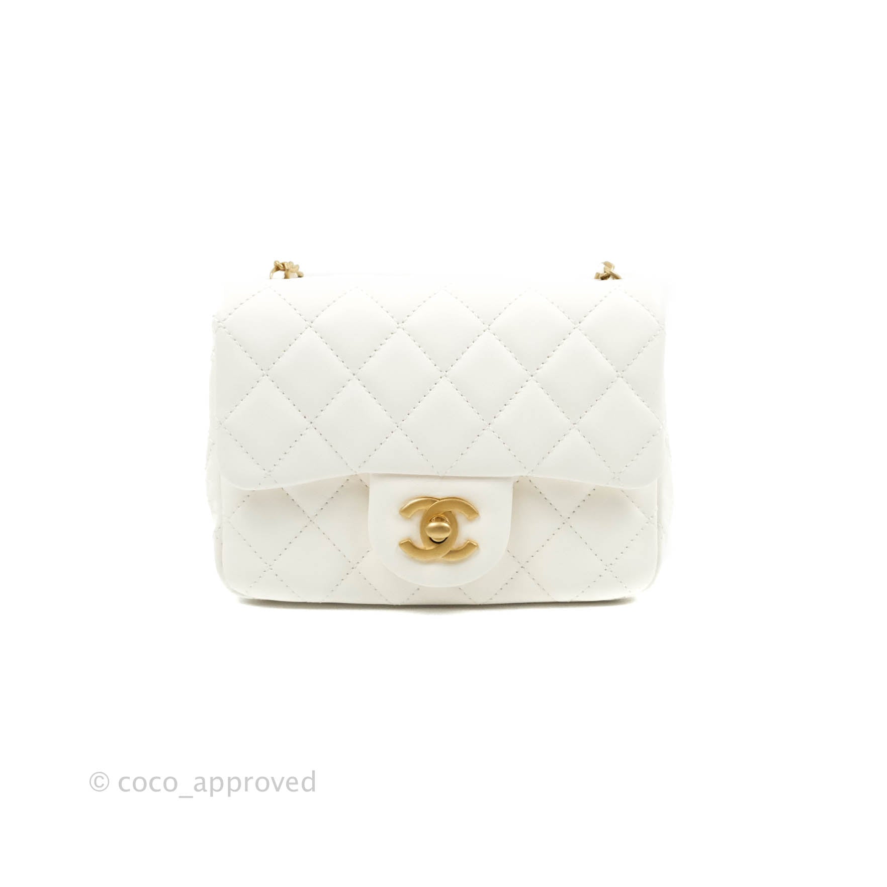 Chanel White Quilted Lambskin Pearl Crush Flap Bag Gold Hardware (Very Good)