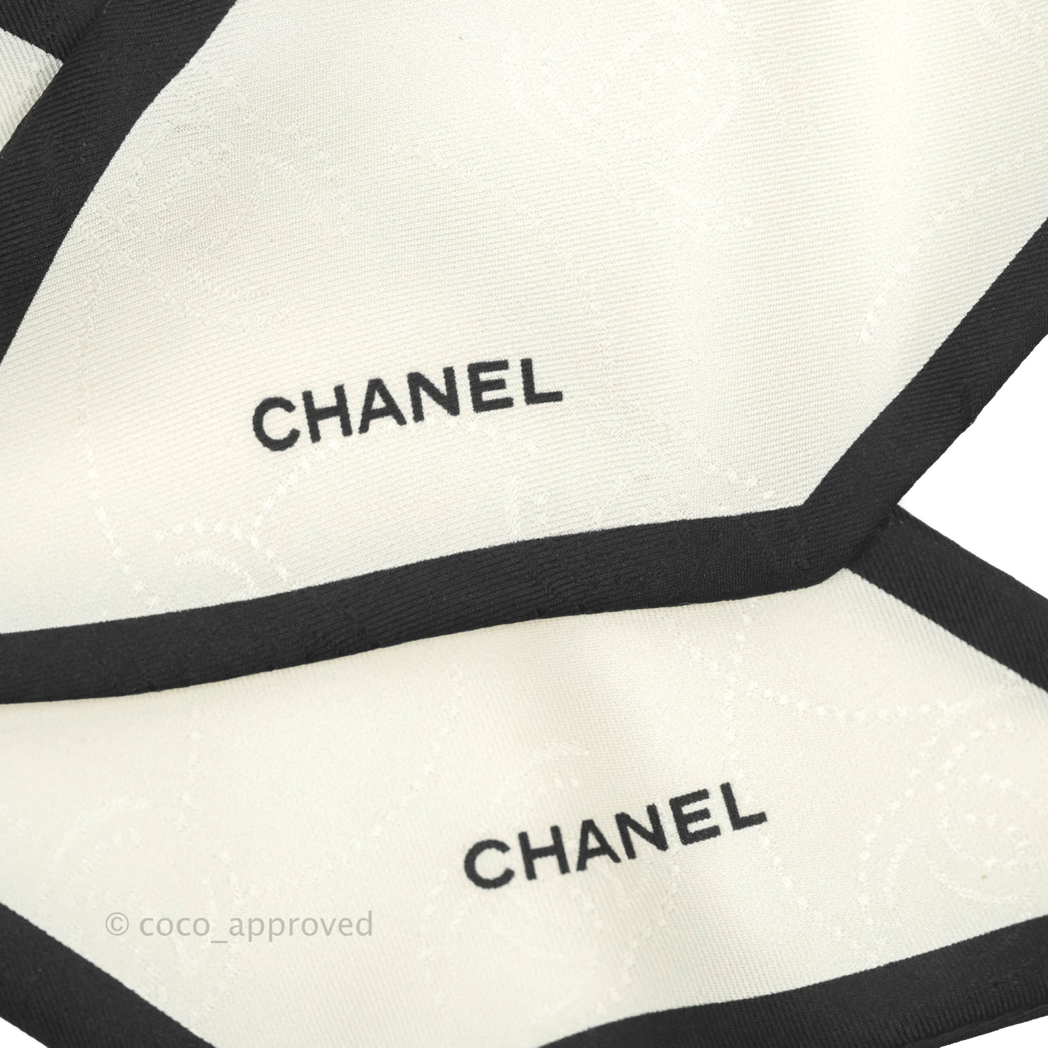 CHANEL HAIR TIE 2023 BLACK/IVORY CHANEL Ivory and Black Camellia Print Hair Accessory Bow  main image 3