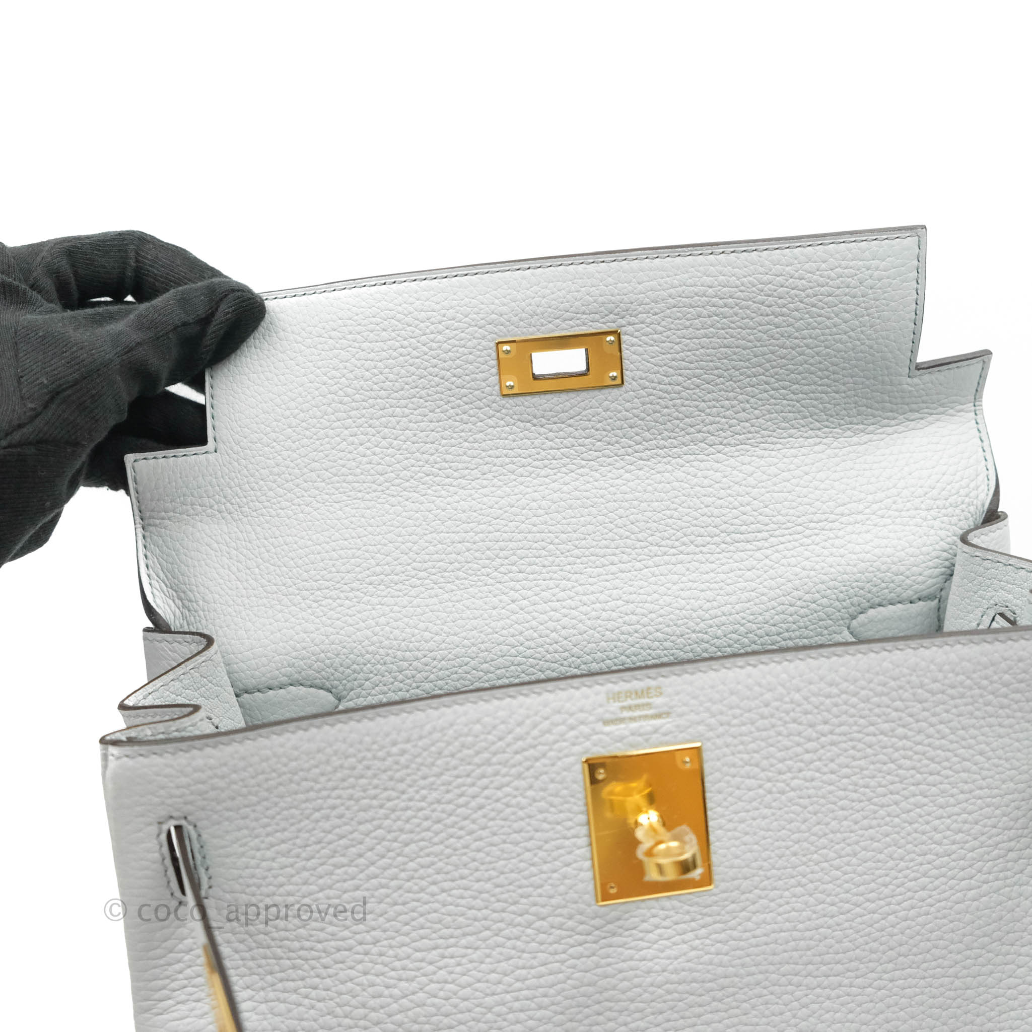HERMÈS Kelly Shoulder Bag 28 Gold Hardware Clemence Leather