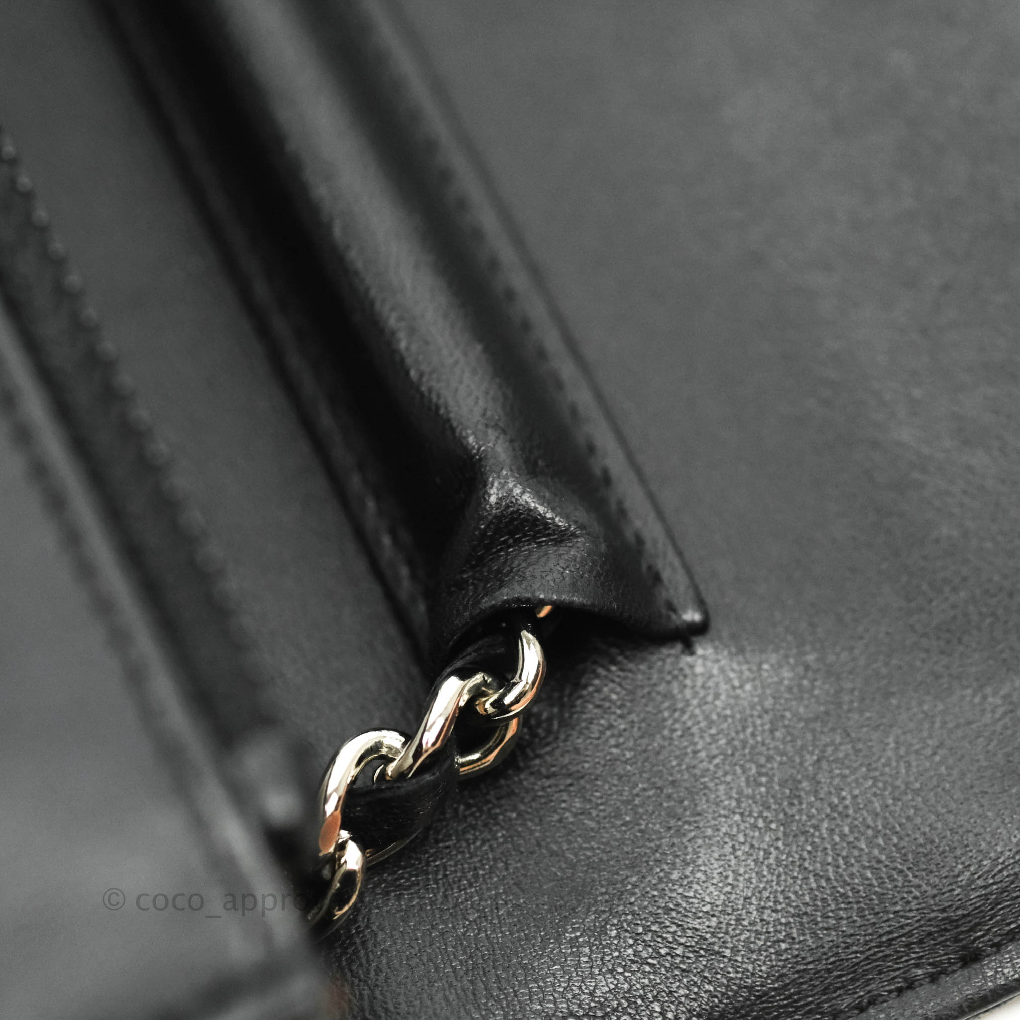 chanel zipper wallet
