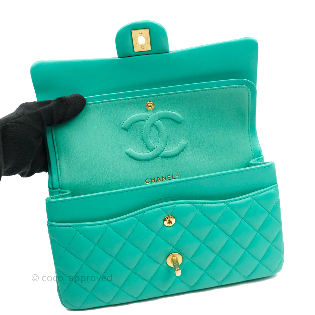 Chanel Quilted M/L Medium Double Flap Green Lambskin Aged Gold Hardware 19S