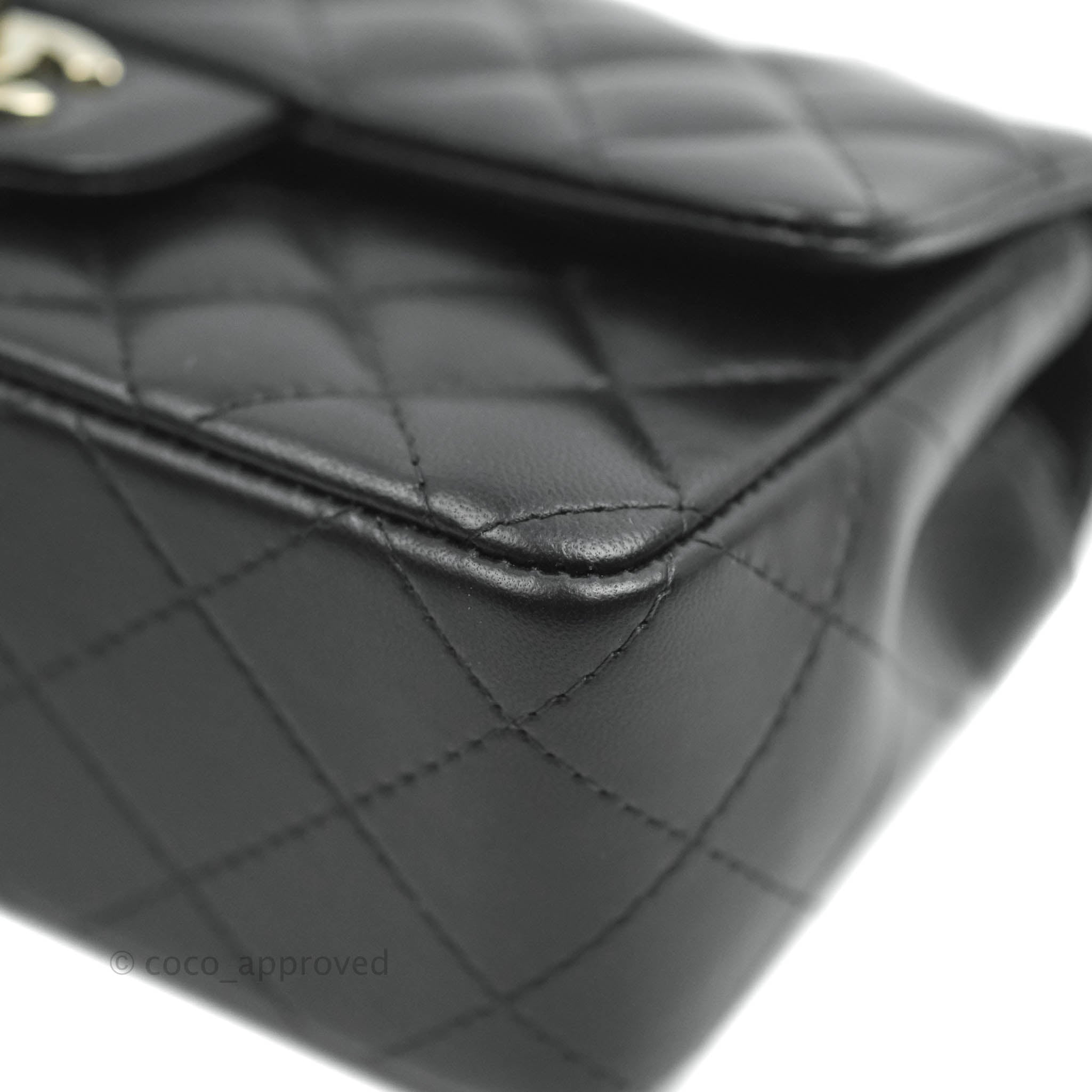Classic mini pouch - Lambskin, black — Fashion