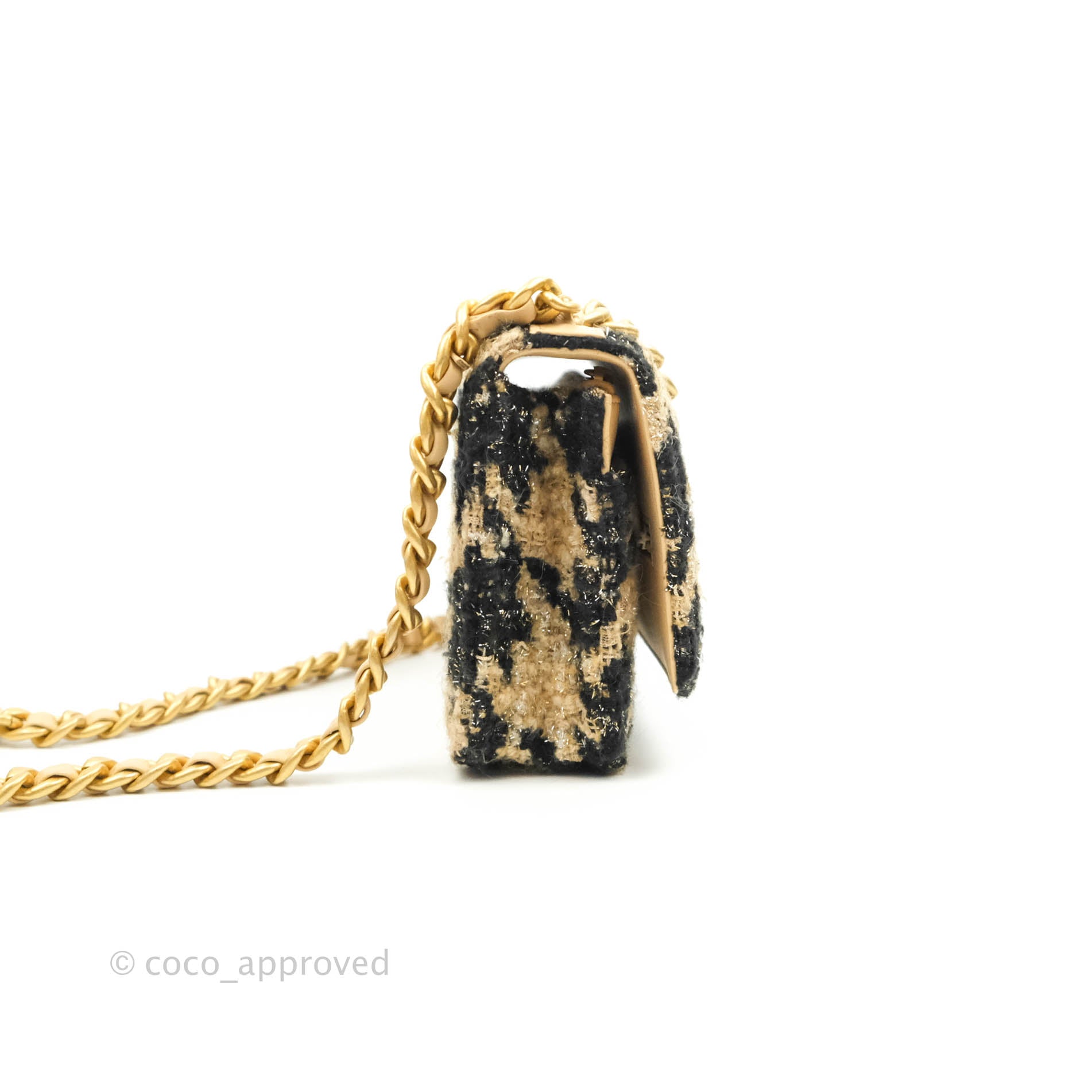 Chanel 19 Wallet On Chain WOC Houndstooth Beige Black Tweed Gold Hardw – Coco  Approved Studio