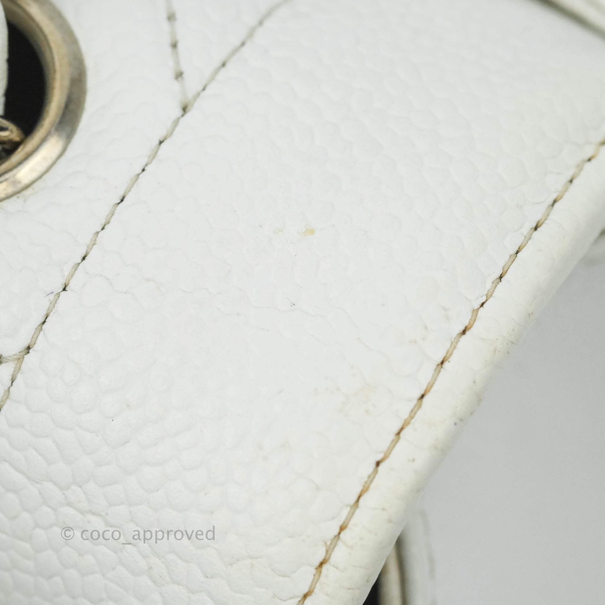 Chanel Vintage Quilted Diana Flap Bag White Caviar – ＬＯＶＥＬＯＴＳＬＵＸＵＲＹ