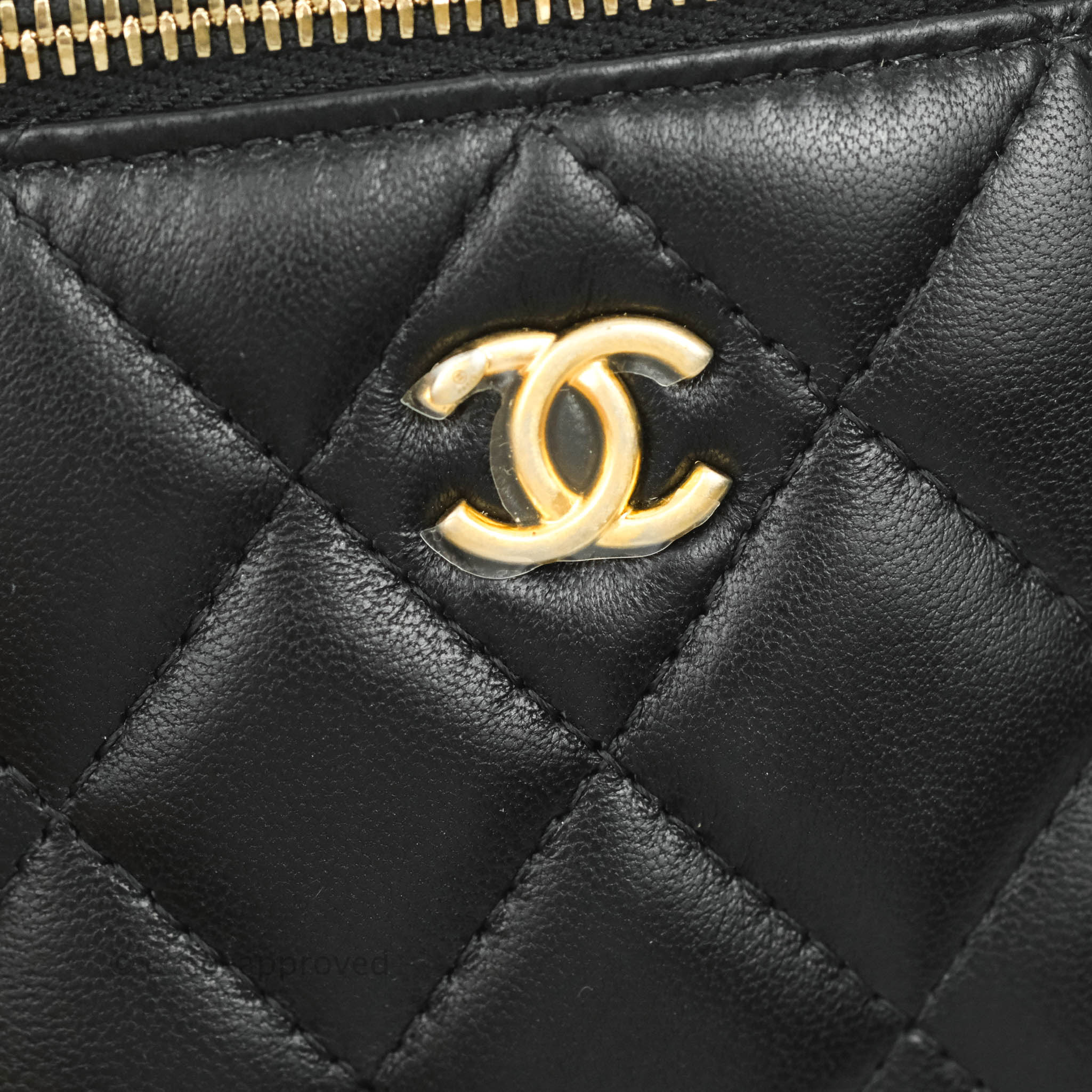 Chanel Mini Top Handle Vanity With Chain Black Lambskin Aged Gold Hard –  Coco Approved Studio