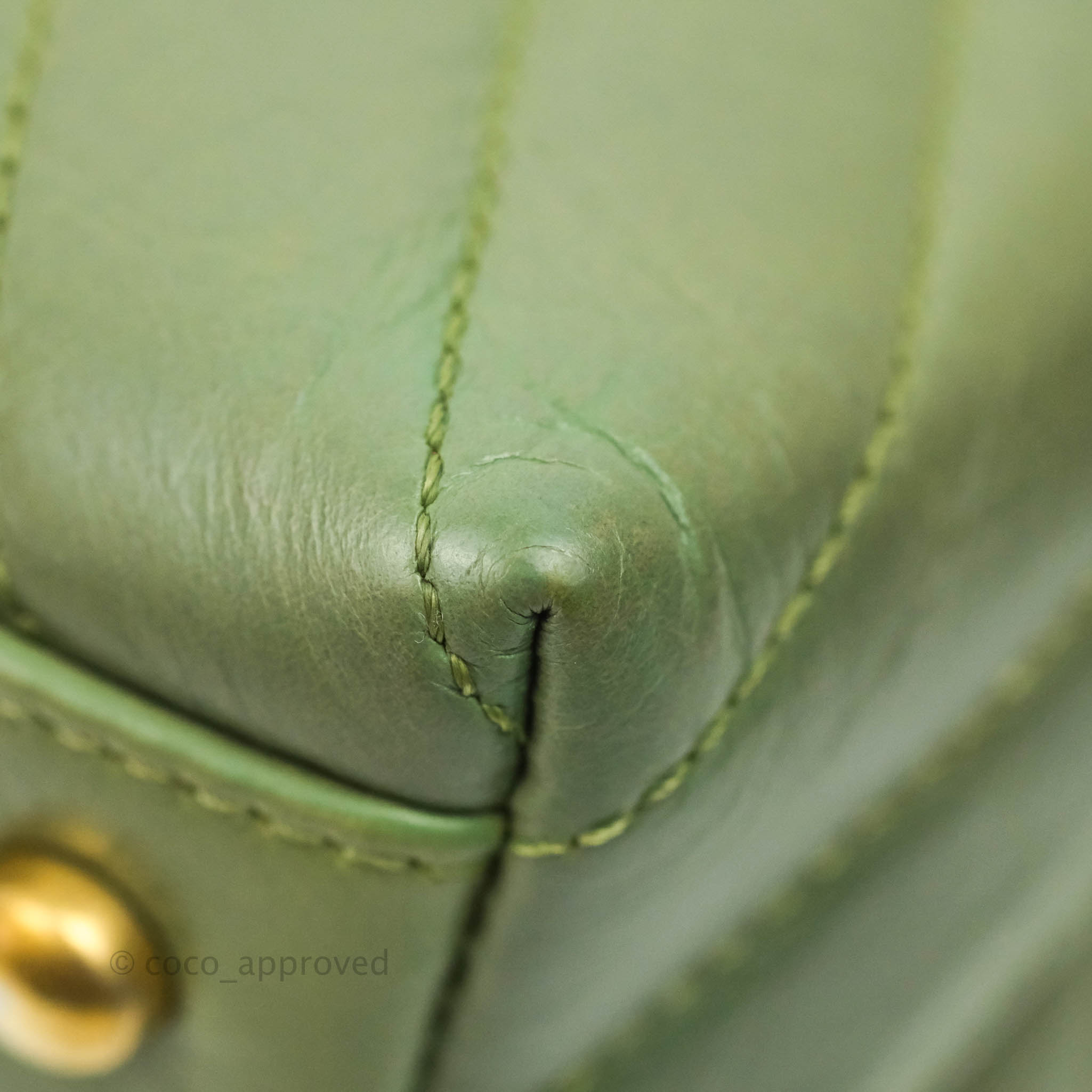 100% AUTH! 🤎 Chanel Medium CoCo Lizard Handle 🤎 Chevron Beige Flap Bag