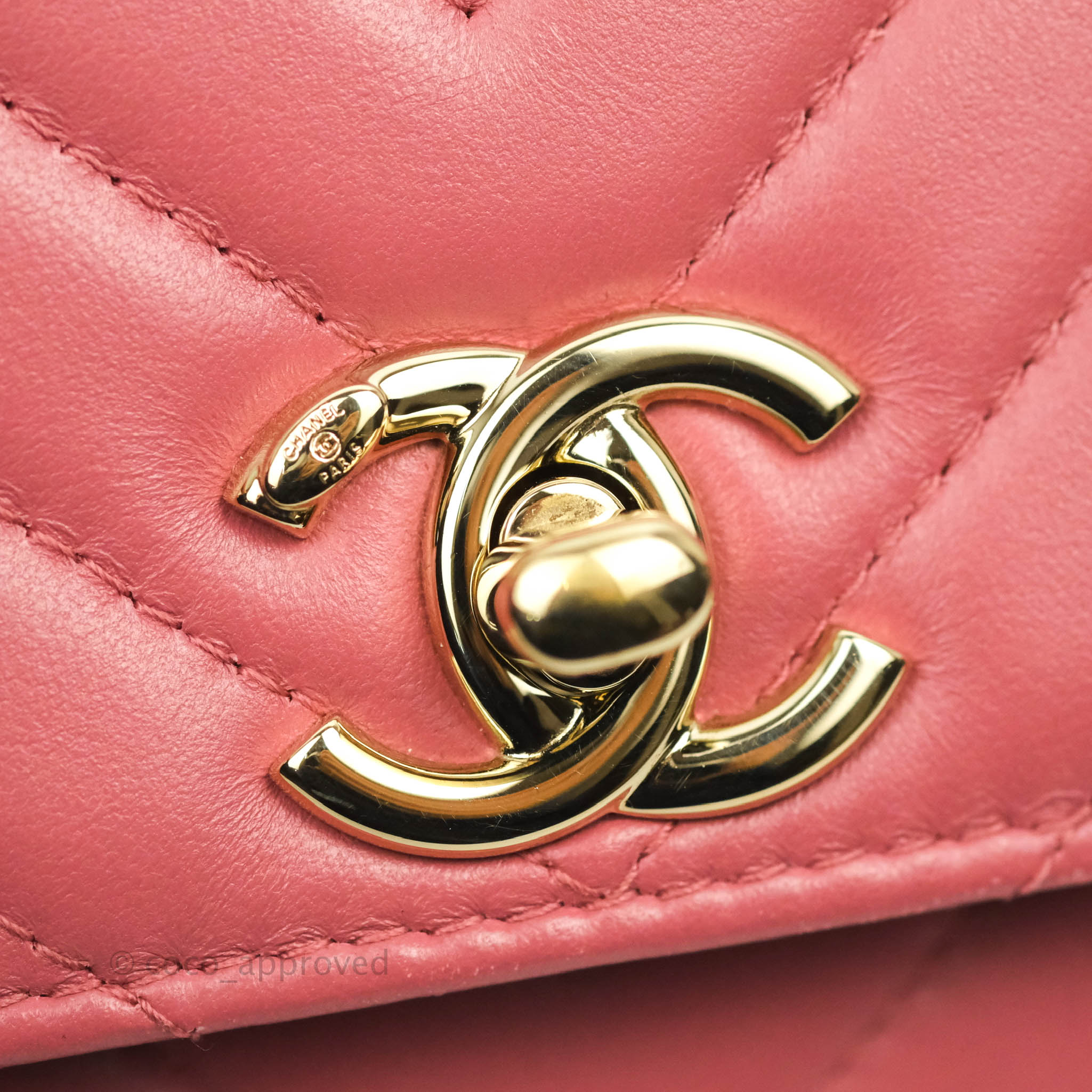 Chanel Pink WOC Chevron Wallet on Gold Chain – RELUXE1ST