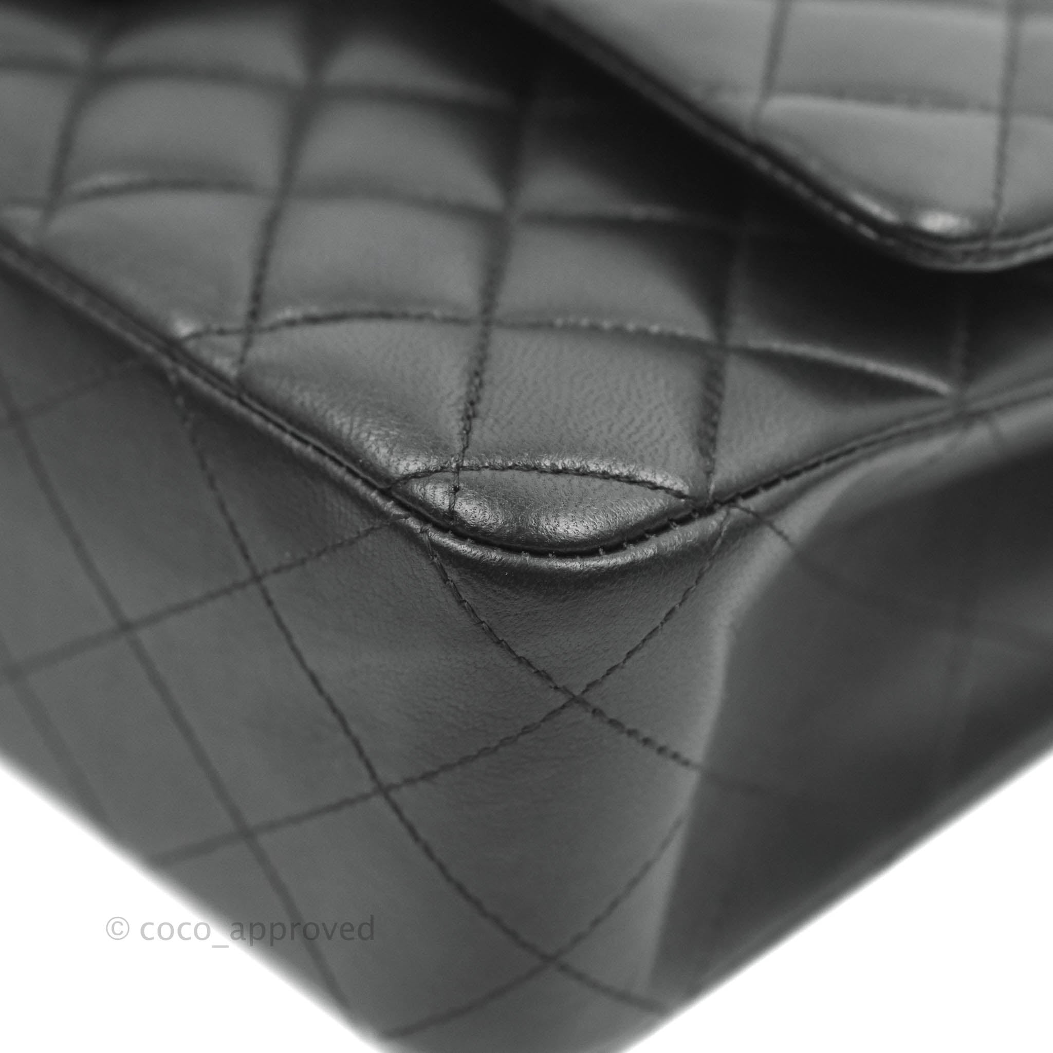 Chanel Black Lambskin Studded 'CC' Logo Tote Medium Q6B4NE1IK7001