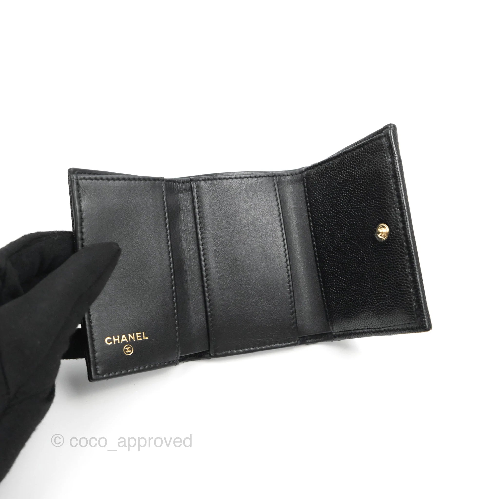 chanel caviar flap wallet