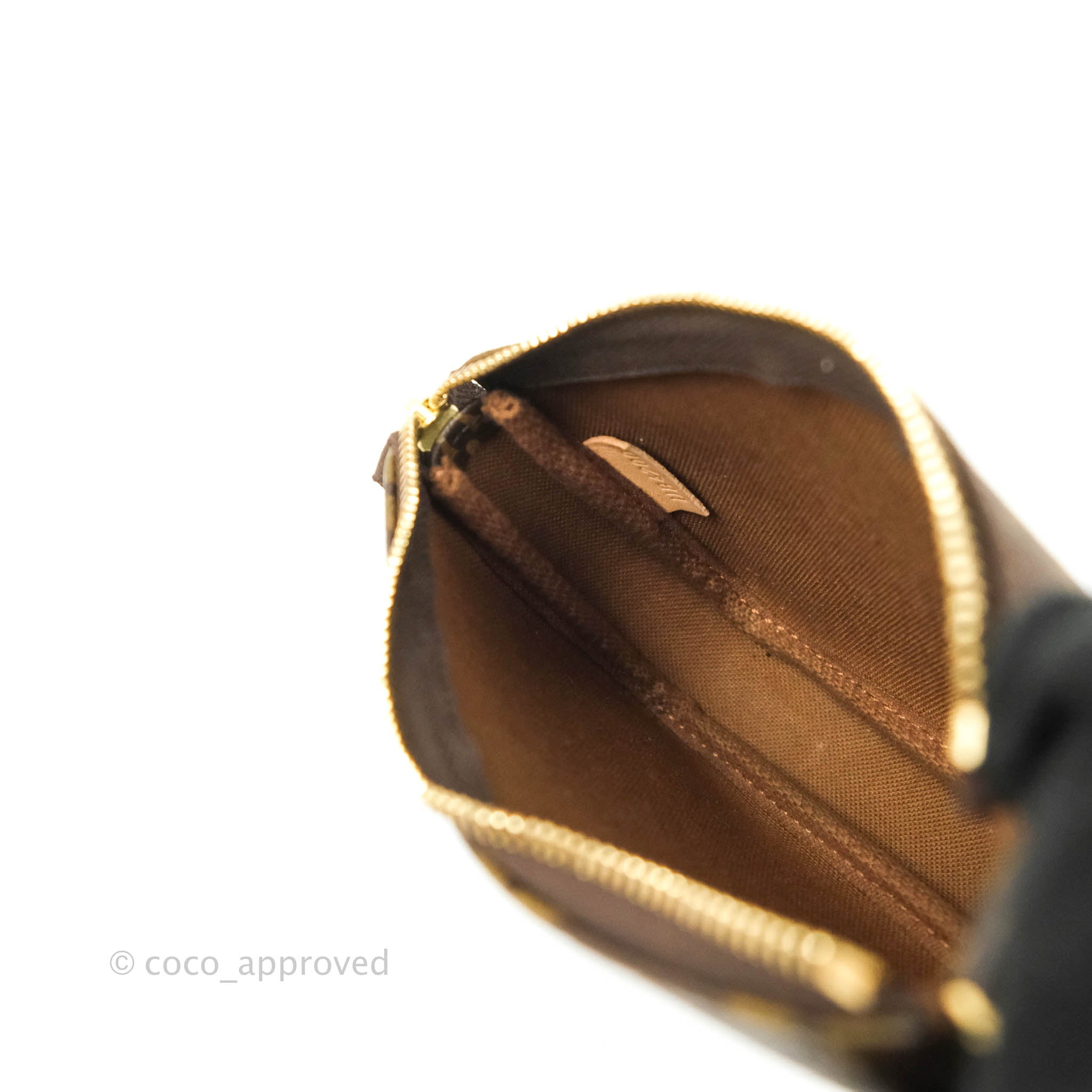 Louis Vuitton Pochette Coussin Monogram Caramel Beige Gold Hardware – Coco  Approved Studio