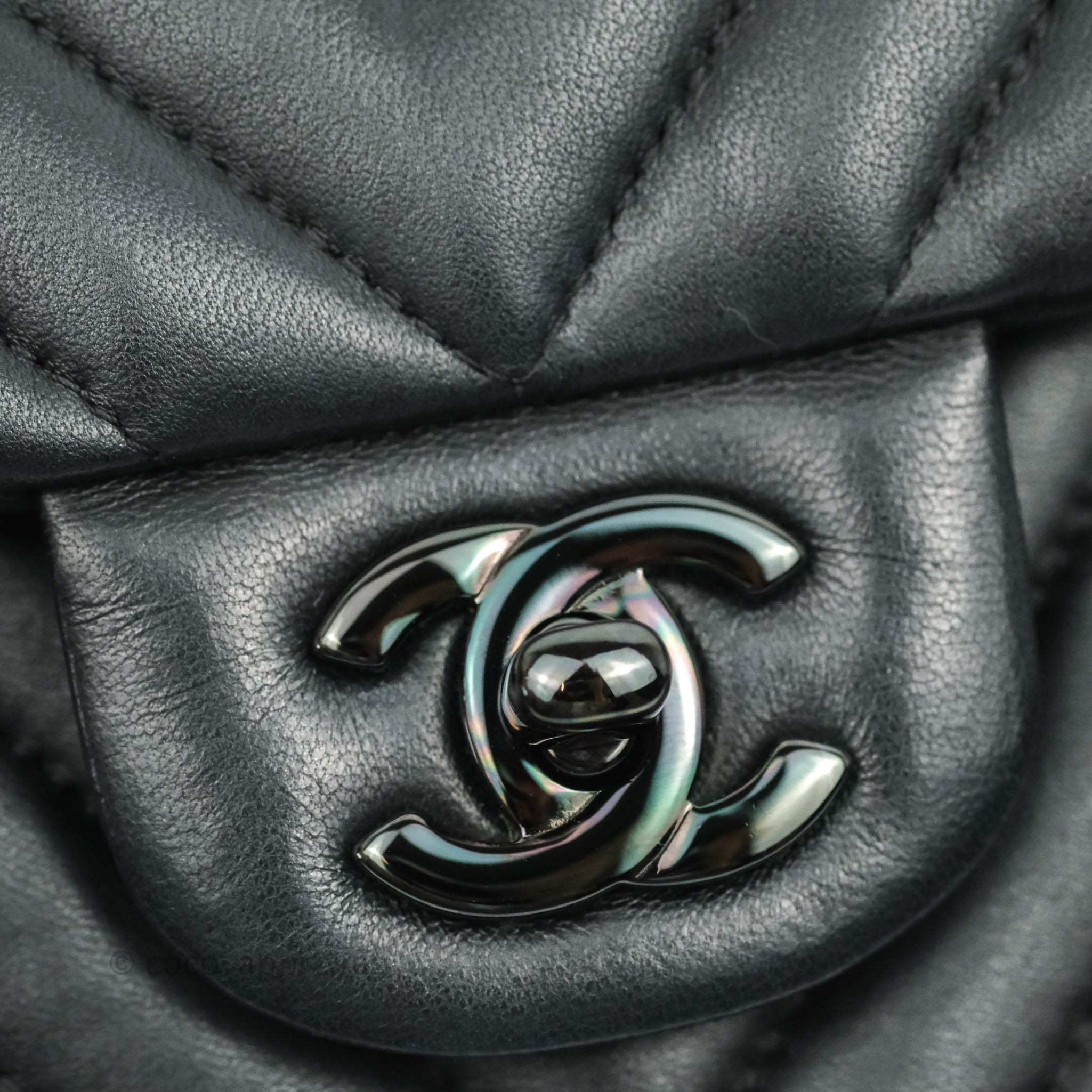 Chanel Classic Chevron M/L Medium Double Flap So Black Lambskin