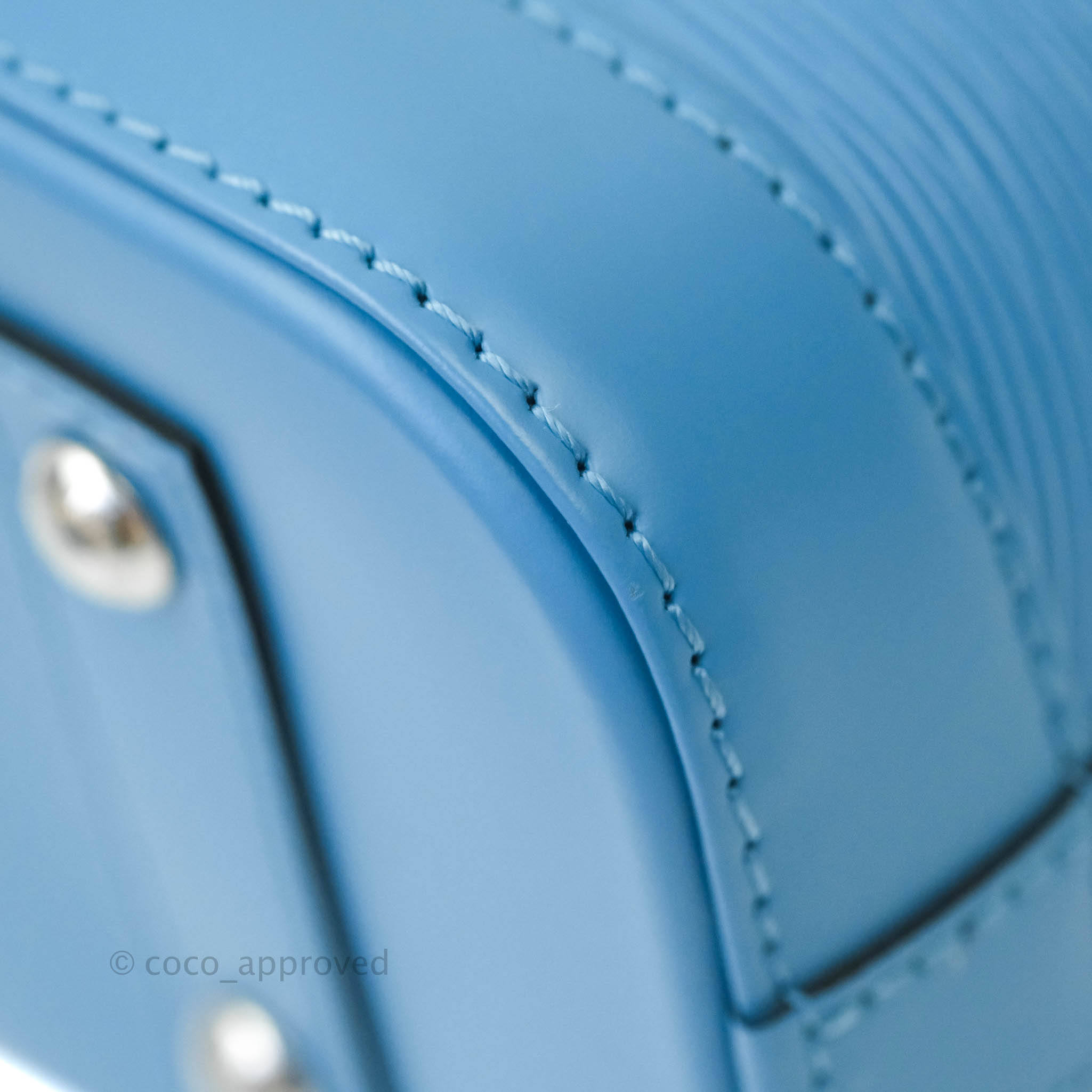 Louis Vuitton LV Alma BB bag new Blue Leather ref.725334 - Joli Closet