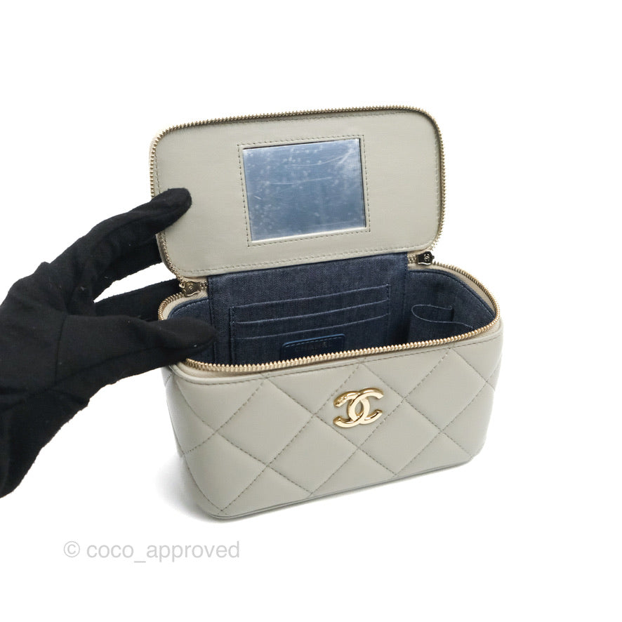 Chanel Vanity with Resin Chain Grey Lambskin Gold Hardware – Coco