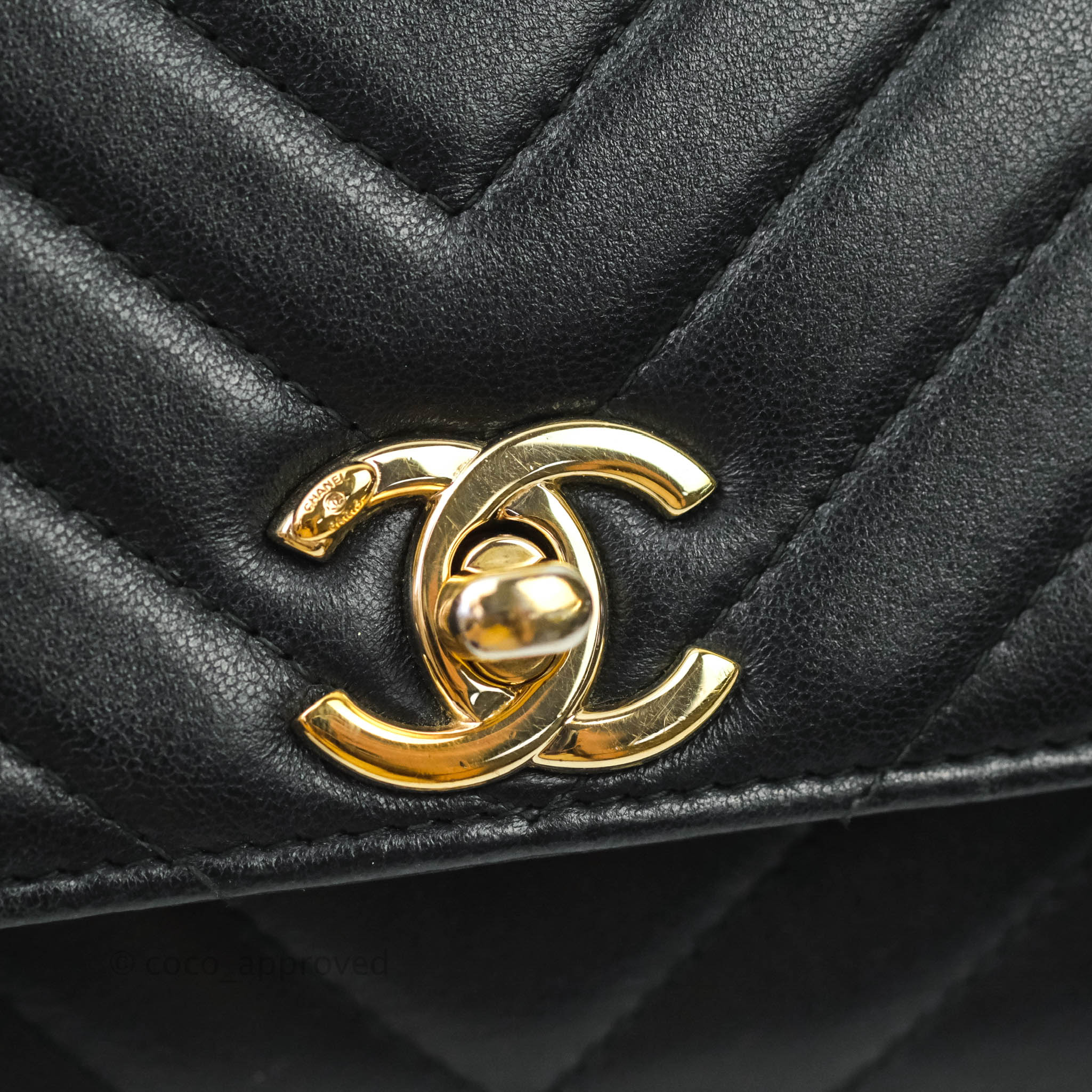 Chanel So Black Chevron Quilted Calfskin Reissue WOC Wallet On Chain Black  Hardware, 2016 Available For Immediate Sale At Sotheby's