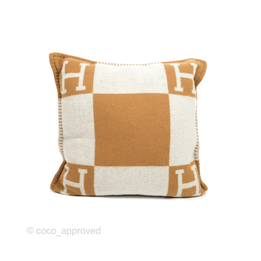 Hermes Small Avalon Pillow Écru / Camel