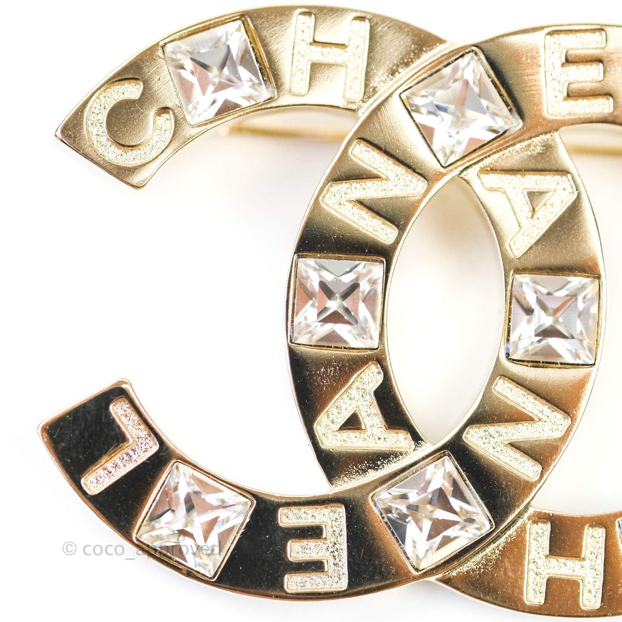 Chanel Cross Crystal Resin CC Brooch Gold Tone 23P – Coco Approved Studio