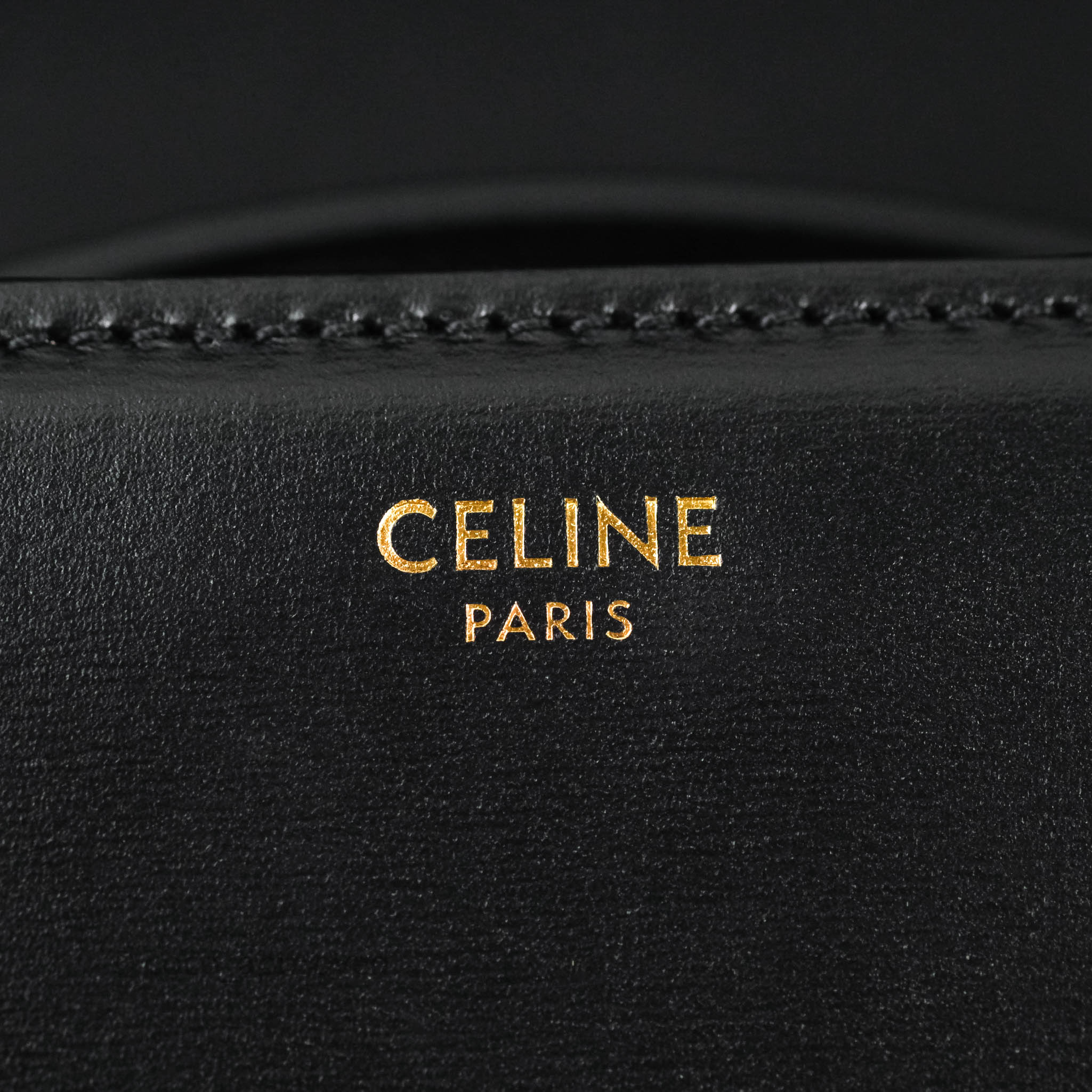 CELINE 3400$ Black Chain Box Triomphe Bag - Shiny Calfskin Leather