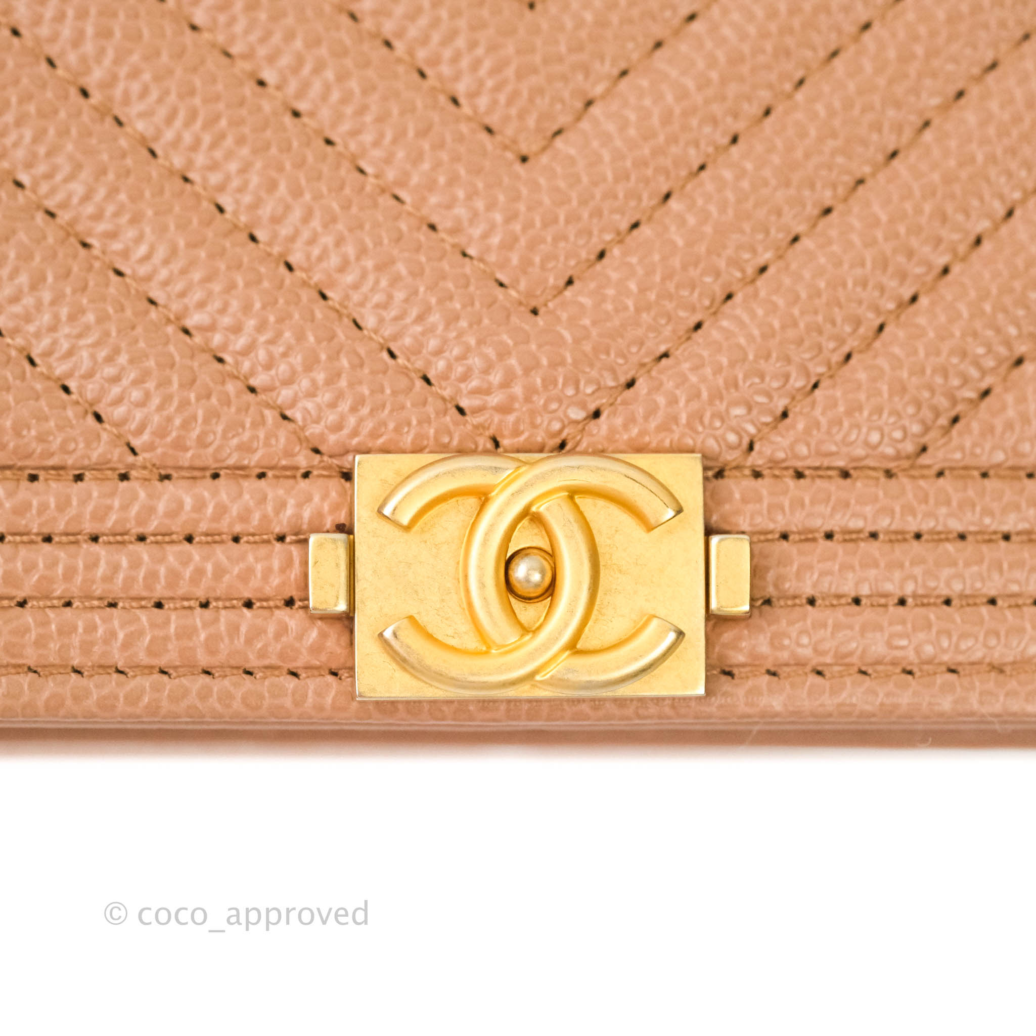 Chanel Beige Chevron Caviar Boy Compact Wallet Q6A4OR0FIB000