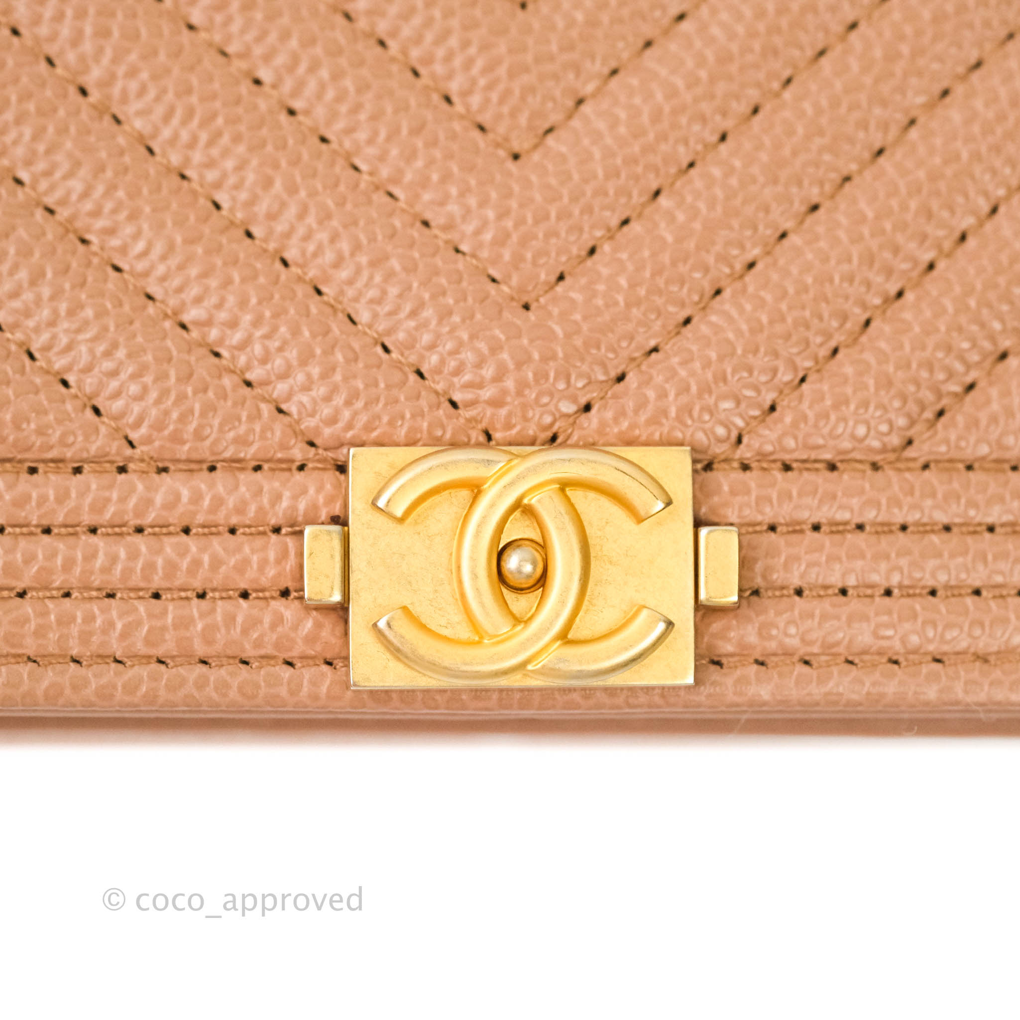 Boy chanel flap card holder - Lambskin & gold-tone metal, black — Fashion