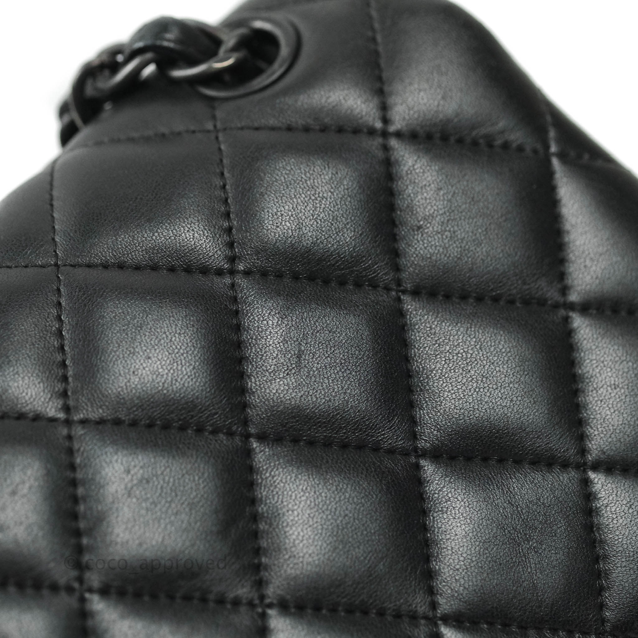 Pre-Owned Chanel Jumbo Classic Double Flap Bag SO Black Lambskin Black –  Madison Avenue Couture