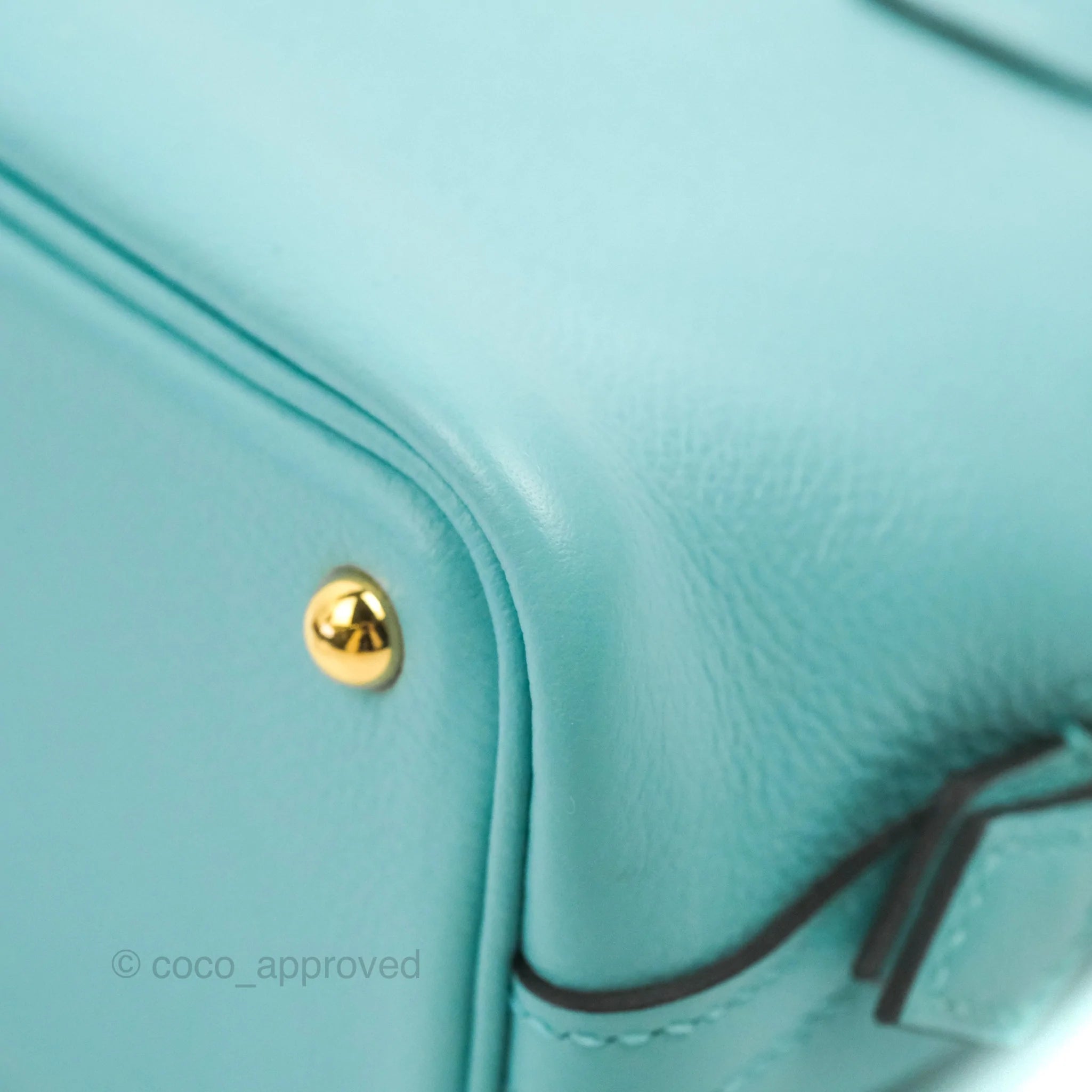 HERMÈS Ostrich Bolide 1923 Mini crossbody bag in Blue Glacier with Gold  hardware-Ginza Xiaoma – Authentic Hermès Boutique