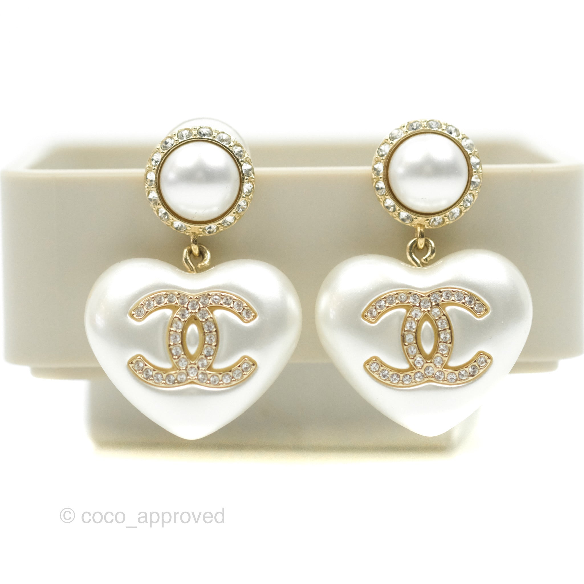 Chanel 21a Coco Neige Pearl Crystal Cc Heart Drop Earrings 66270 in 2023