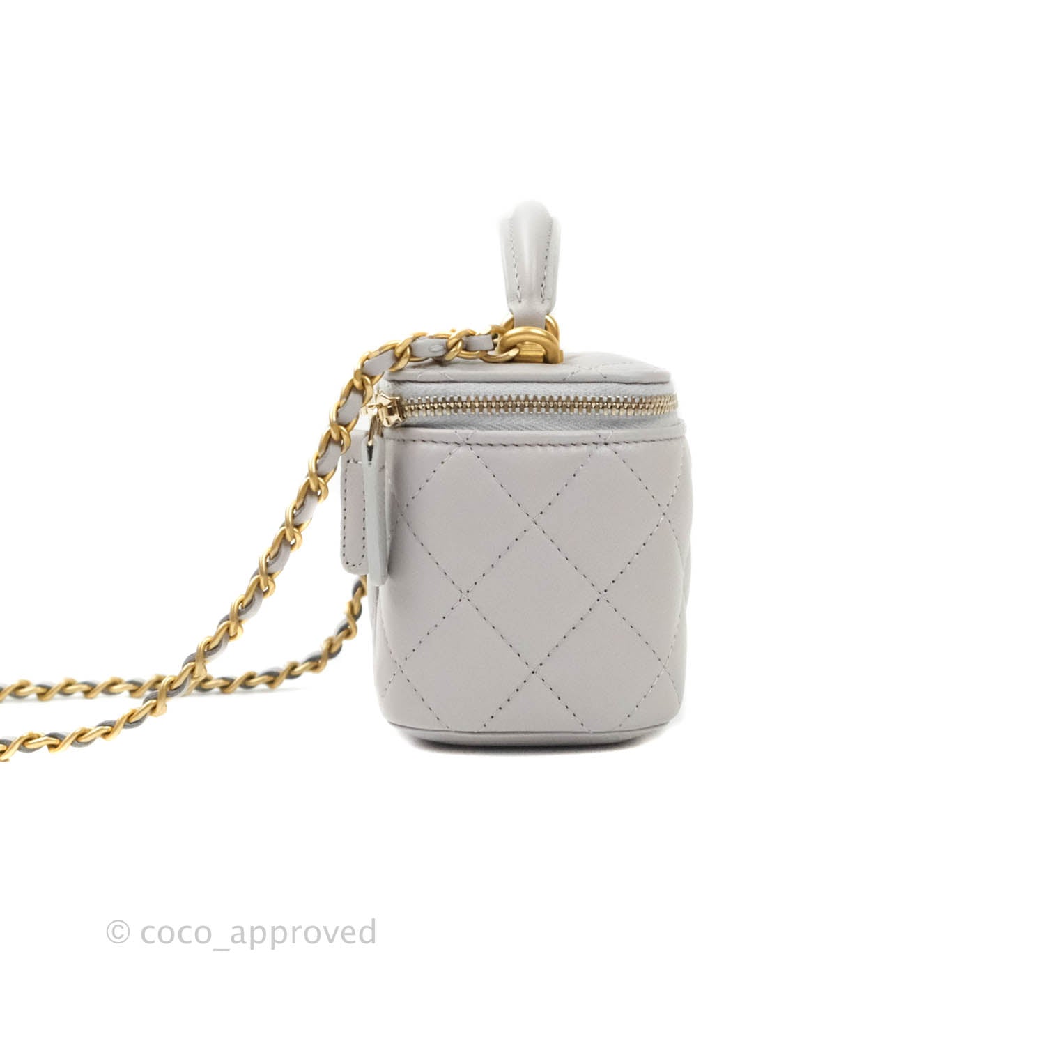 CHANEL Matelasse Small Vanity Case Chain Shoulder Bag White AP3401