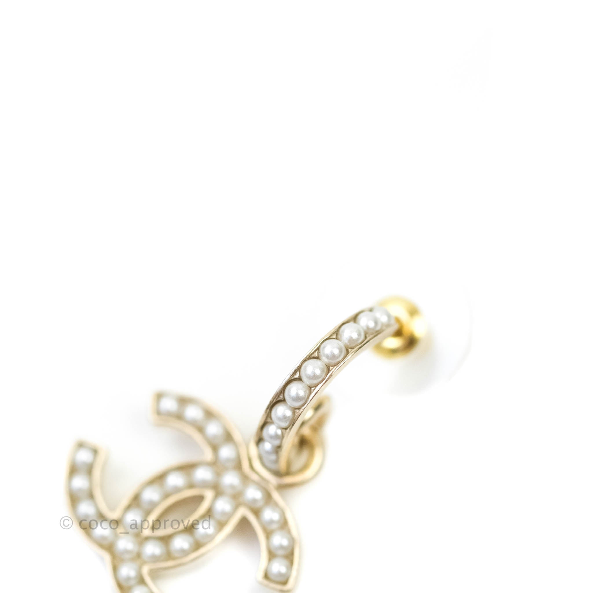 Chanel Hoop Faux Pearl CC Earrings A18 – Mightychic