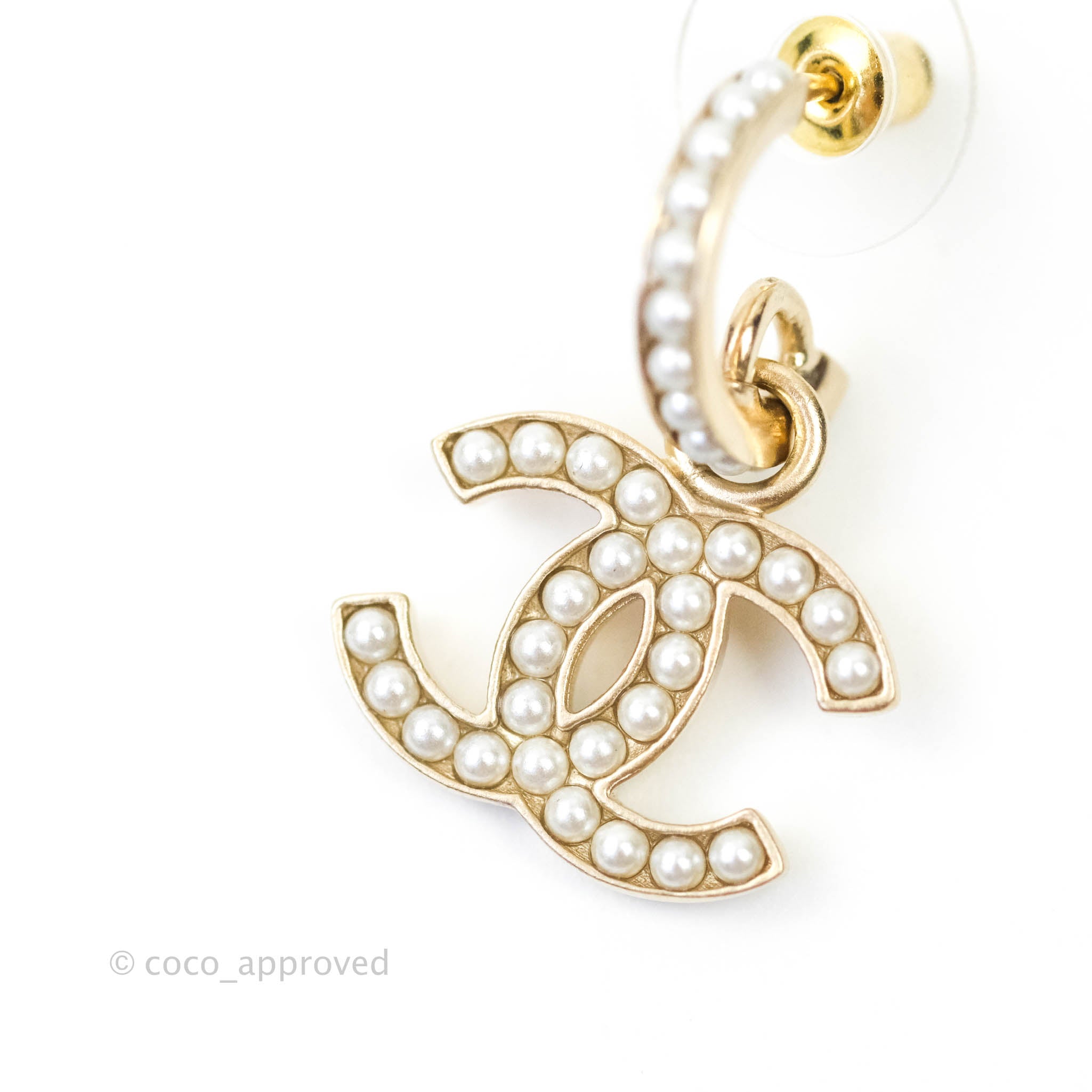 Chanel CC Pearl Hoop Earrings Gold Tone 21P – Coco Approved Studio