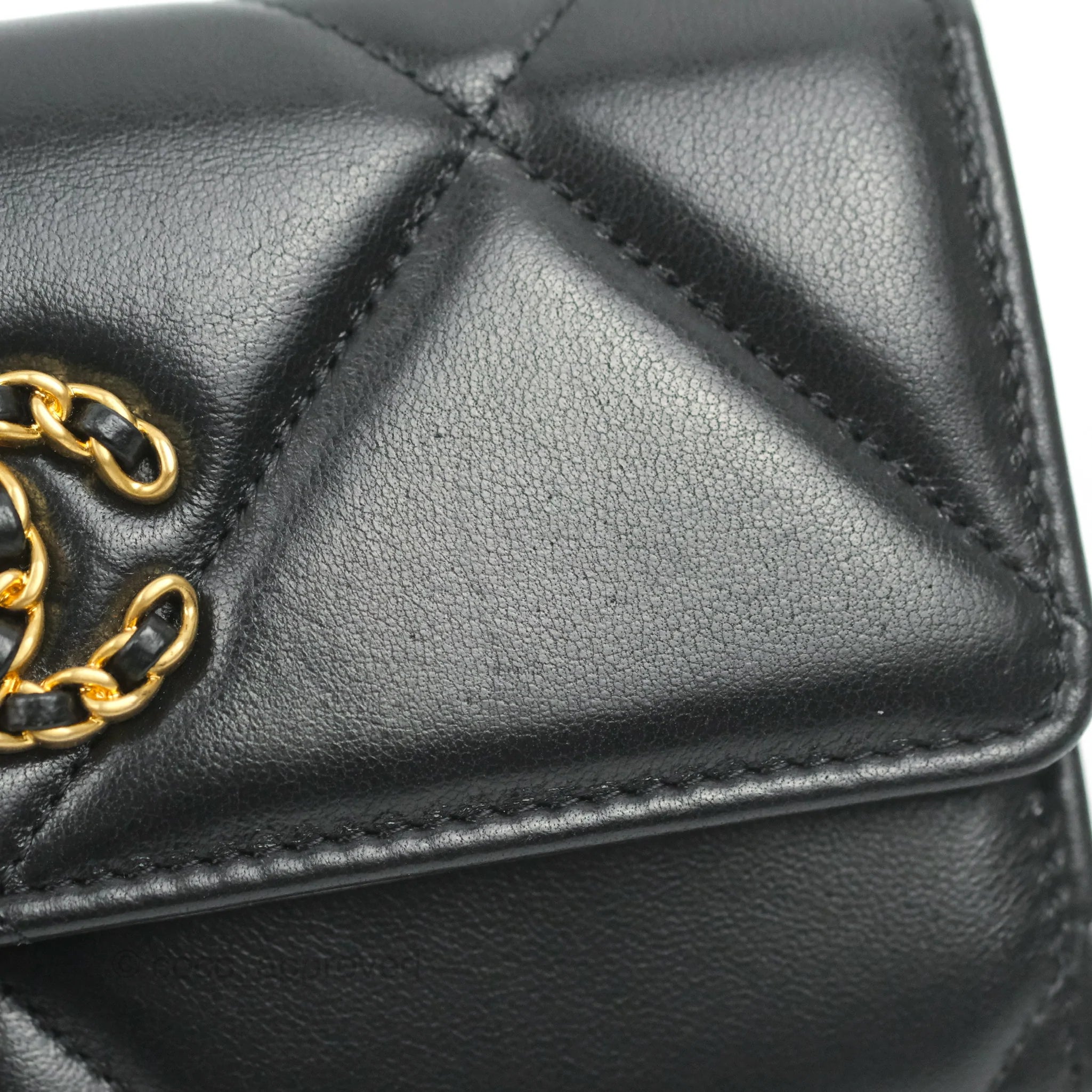 CHANEL Lambskin Quilted Chanel 19 Flap Card Holder Black 671851