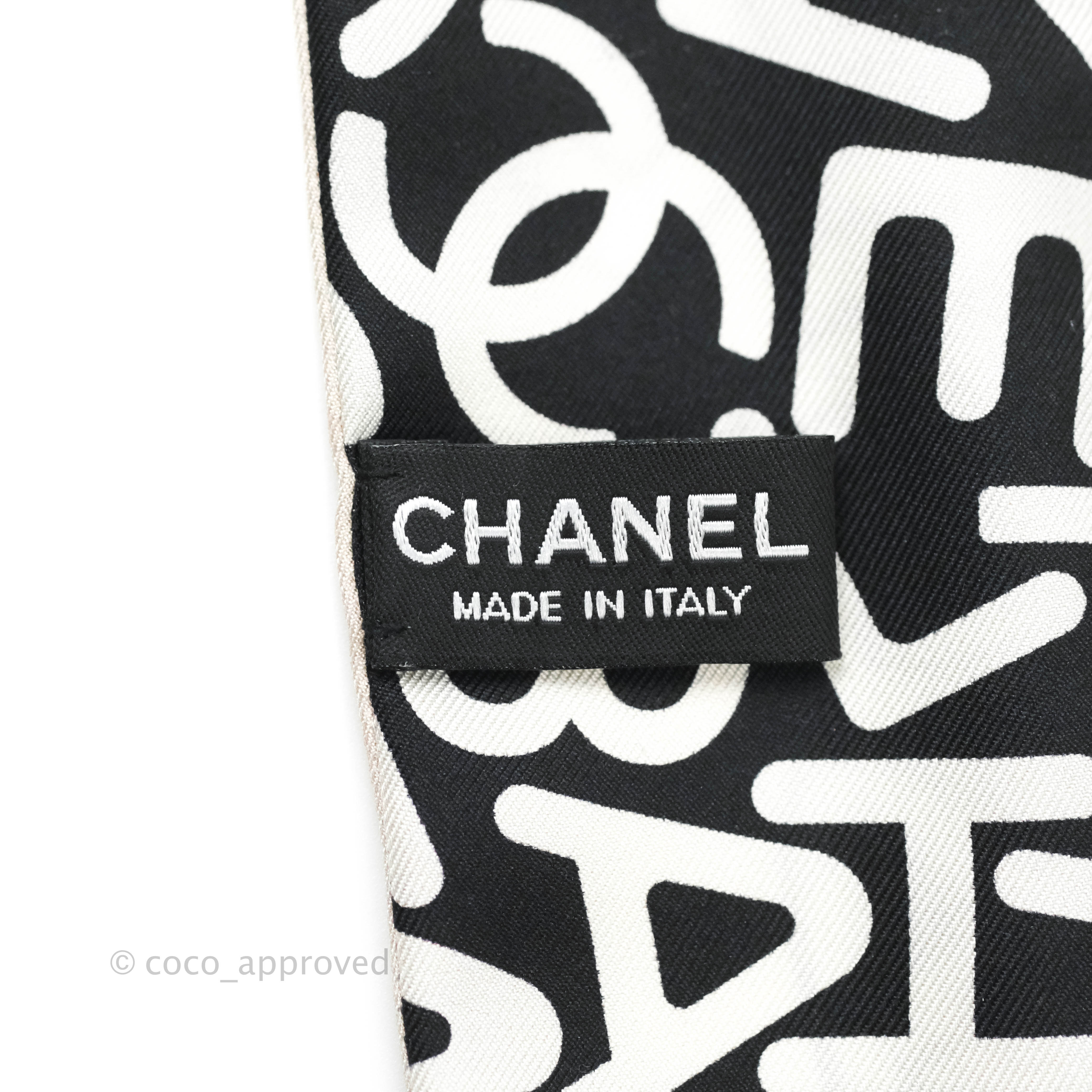 Chanel Cc Twilly Lock Key Silk Made In Italy Scarf/Wrap CC-0821N-0002 –  MISLUX